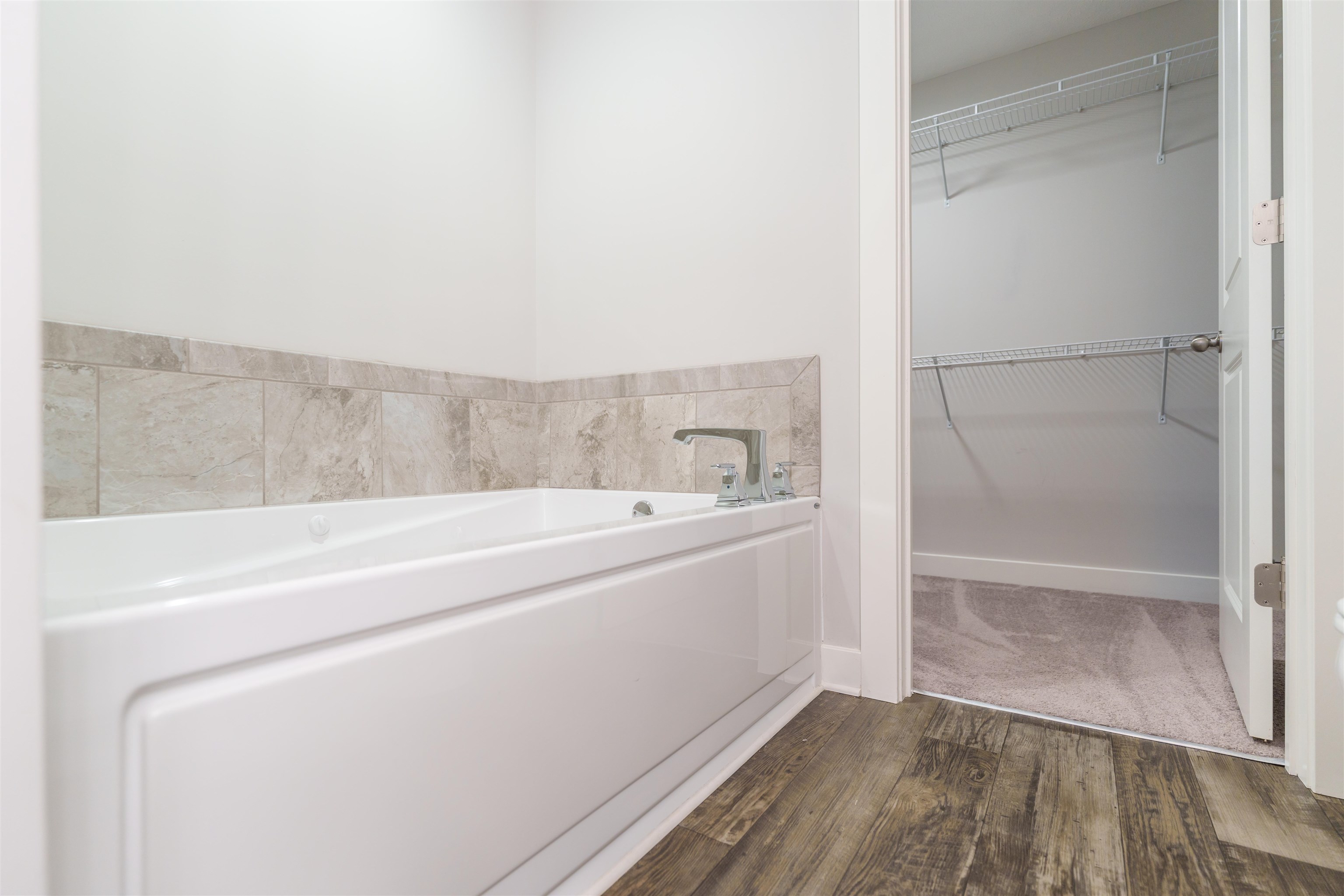 369 Brixton Dr, Owensboro, Kentucky 42301, 4 Bedrooms Bedrooms, ,2 BathroomsBathrooms,Single Family Residence,For Sale,Brixton Dr,88893