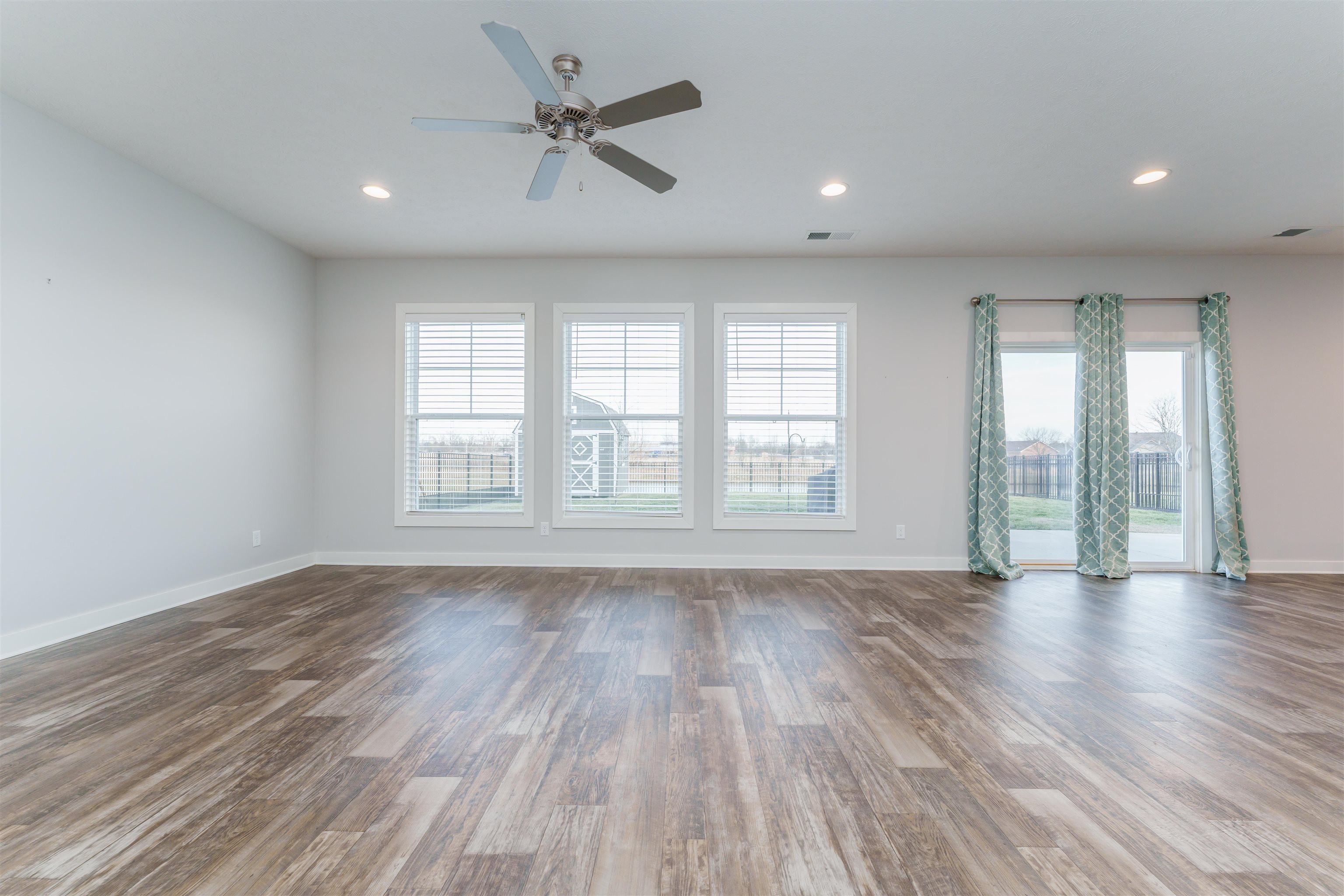369 Brixton Dr, Owensboro, Kentucky 42301, 4 Bedrooms Bedrooms, ,2 BathroomsBathrooms,Single Family Residence,For Sale,Brixton Dr,88893