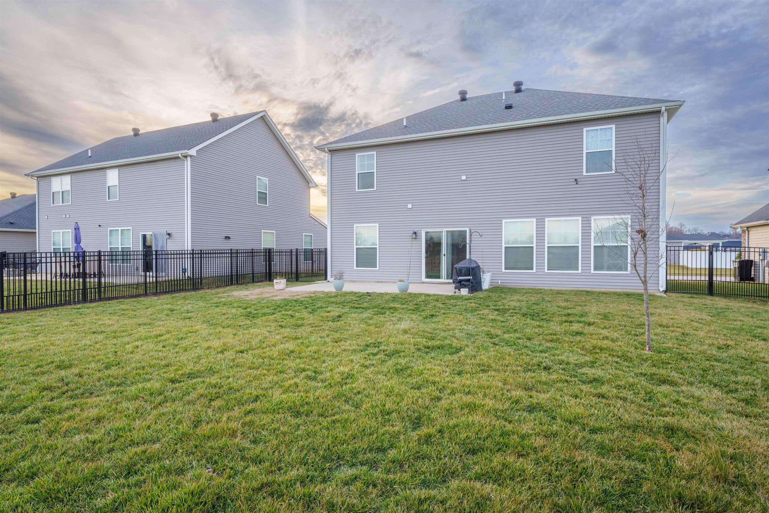 369 Brixton Dr, Owensboro, Kentucky 42301, 4 Bedrooms Bedrooms, ,2 BathroomsBathrooms,Single Family Residence,For Sale,Brixton Dr,88893
