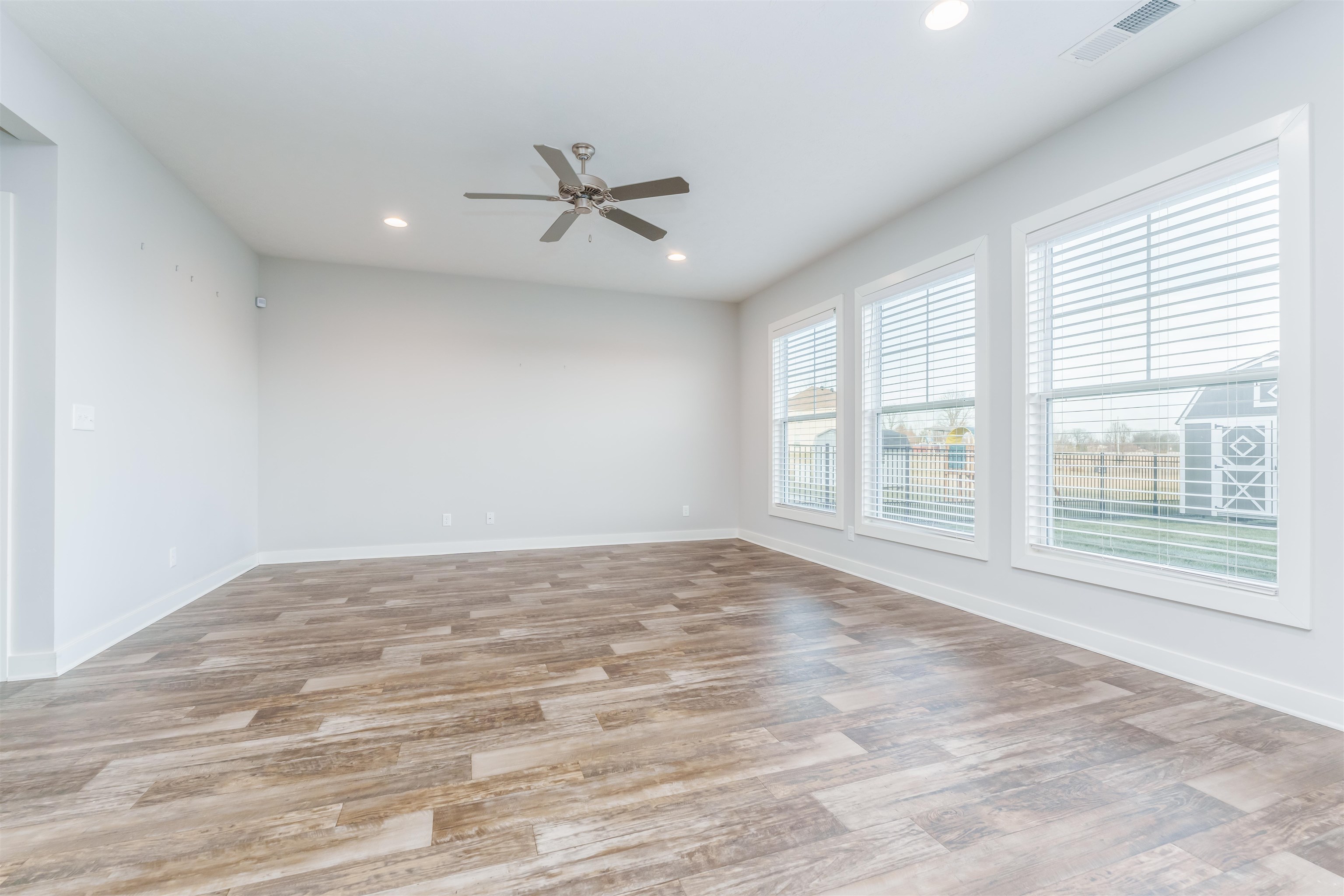 369 Brixton Dr, Owensboro, Kentucky 42301, 4 Bedrooms Bedrooms, ,2 BathroomsBathrooms,Single Family Residence,For Sale,Brixton Dr,88893