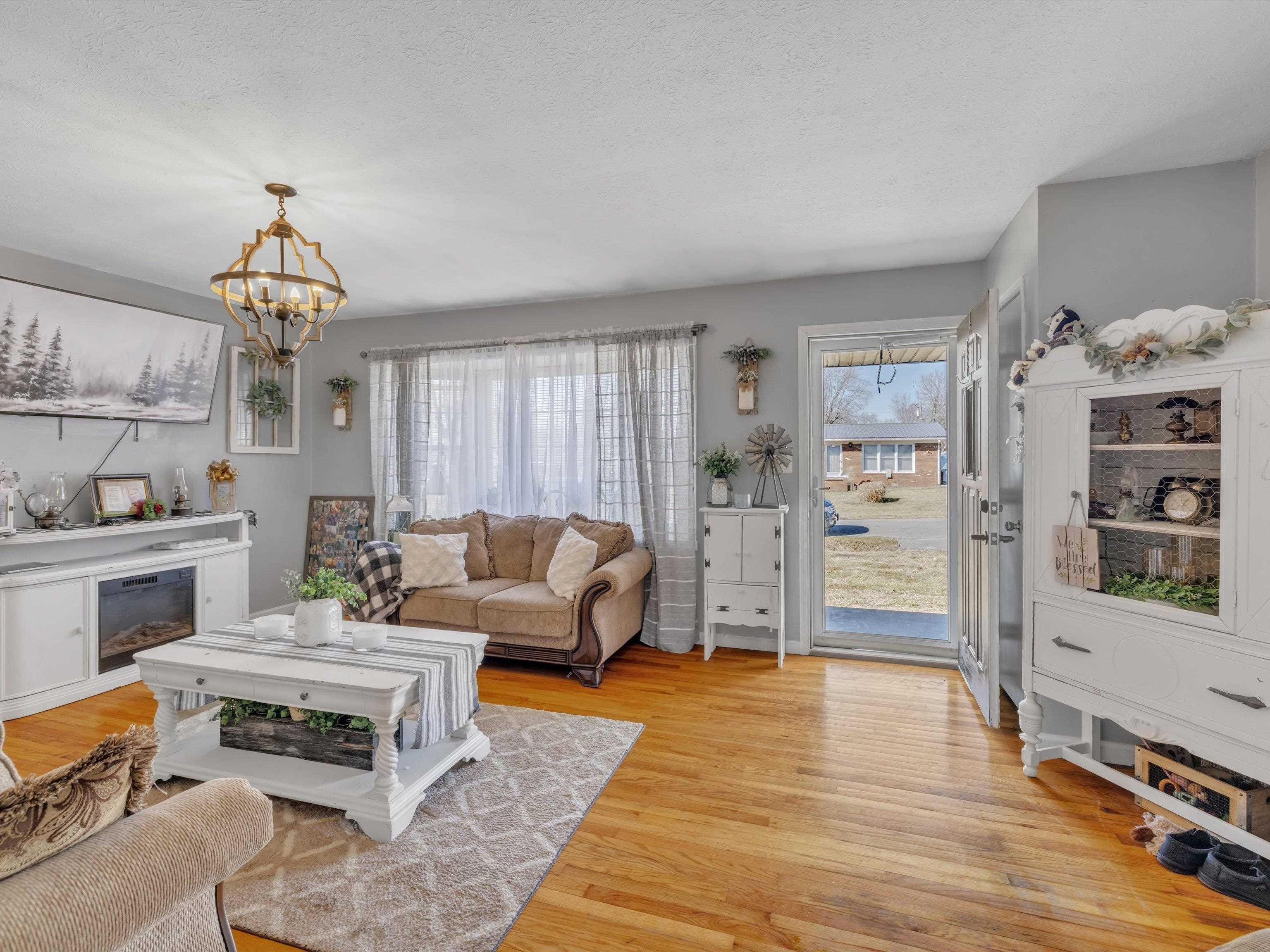 402 Mulberry Court, Hartford, Kentucky 42347, 2 Bedrooms Bedrooms, ,1 BathroomBathrooms,Single Family Residence,For Sale,Mulberry Court,88895