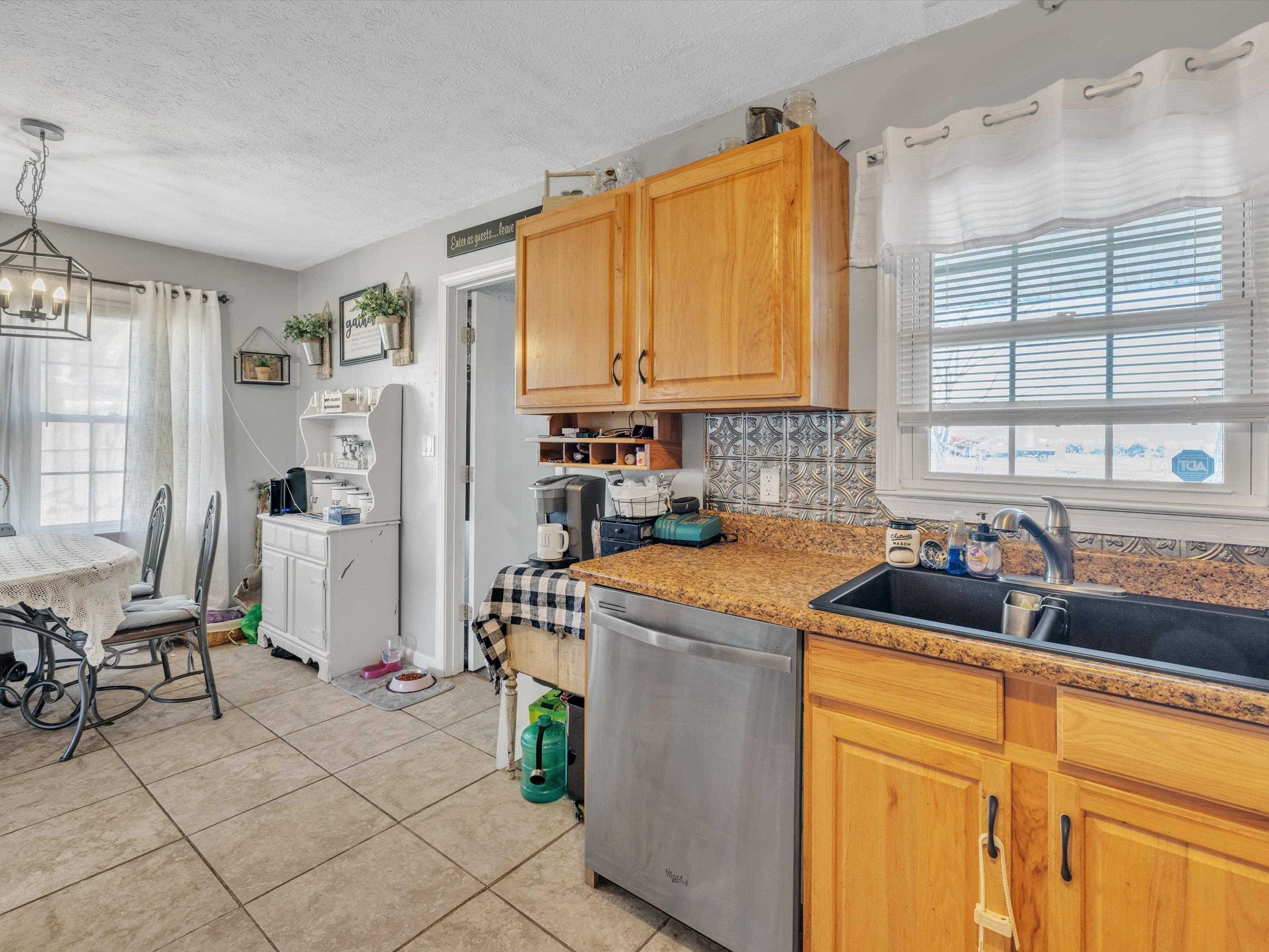 402 Mulberry Court, Hartford, Kentucky 42347, 2 Bedrooms Bedrooms, ,1 BathroomBathrooms,Single Family Residence,For Sale,Mulberry Court,88895