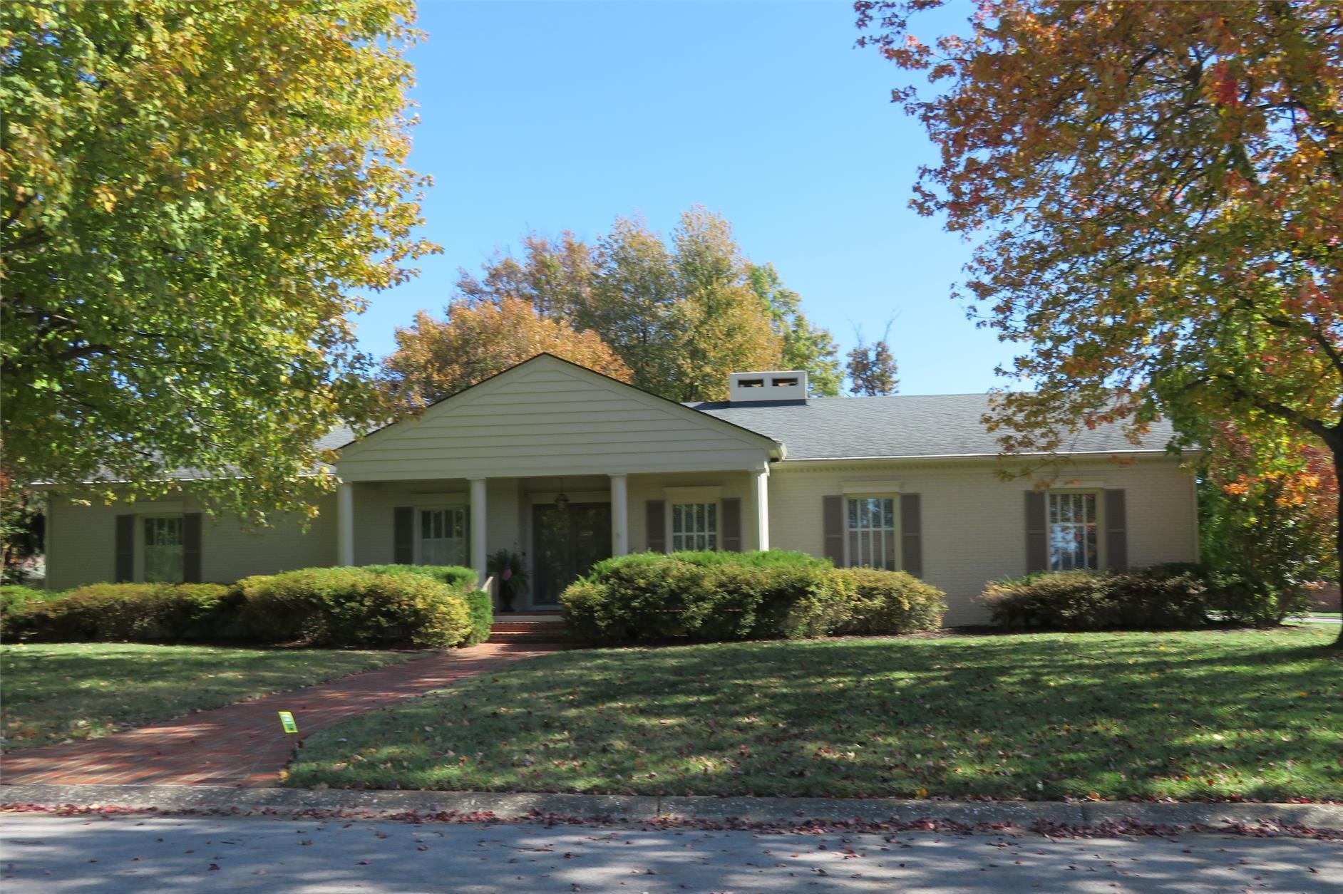 1941 Oxford Drive, Owensboro, Kentucky 42301, 3 Bedrooms Bedrooms, ,2 BathroomsBathrooms,Single Family Residence,For Sale,Oxford Drive,88909