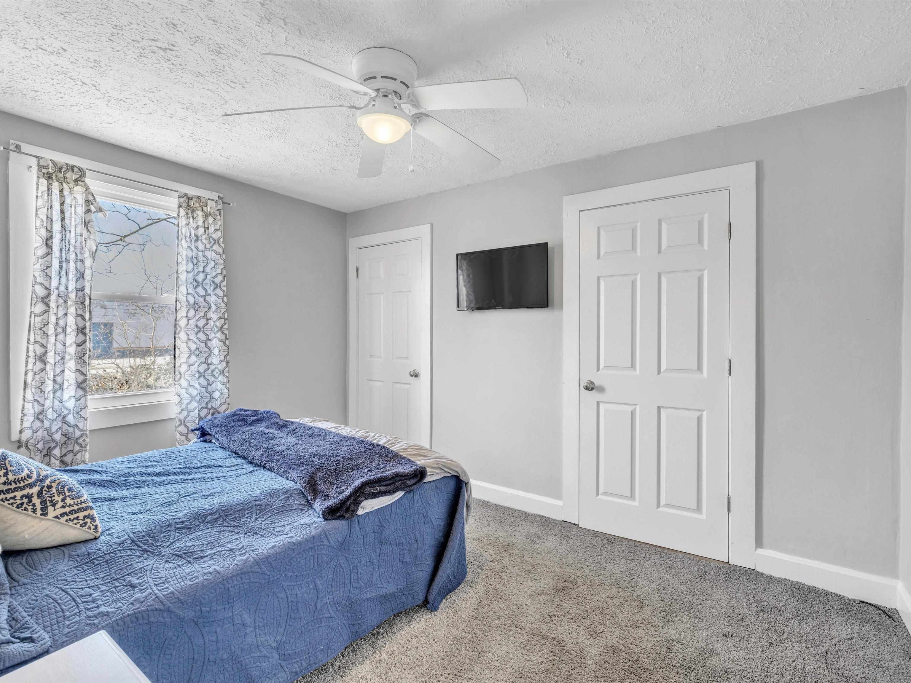 405 25th Street, Owensboro, Kentucky 42303, 2 Bedrooms Bedrooms, ,1 BathroomBathrooms,Single Family Residence,For Sale,25th Street,88969
