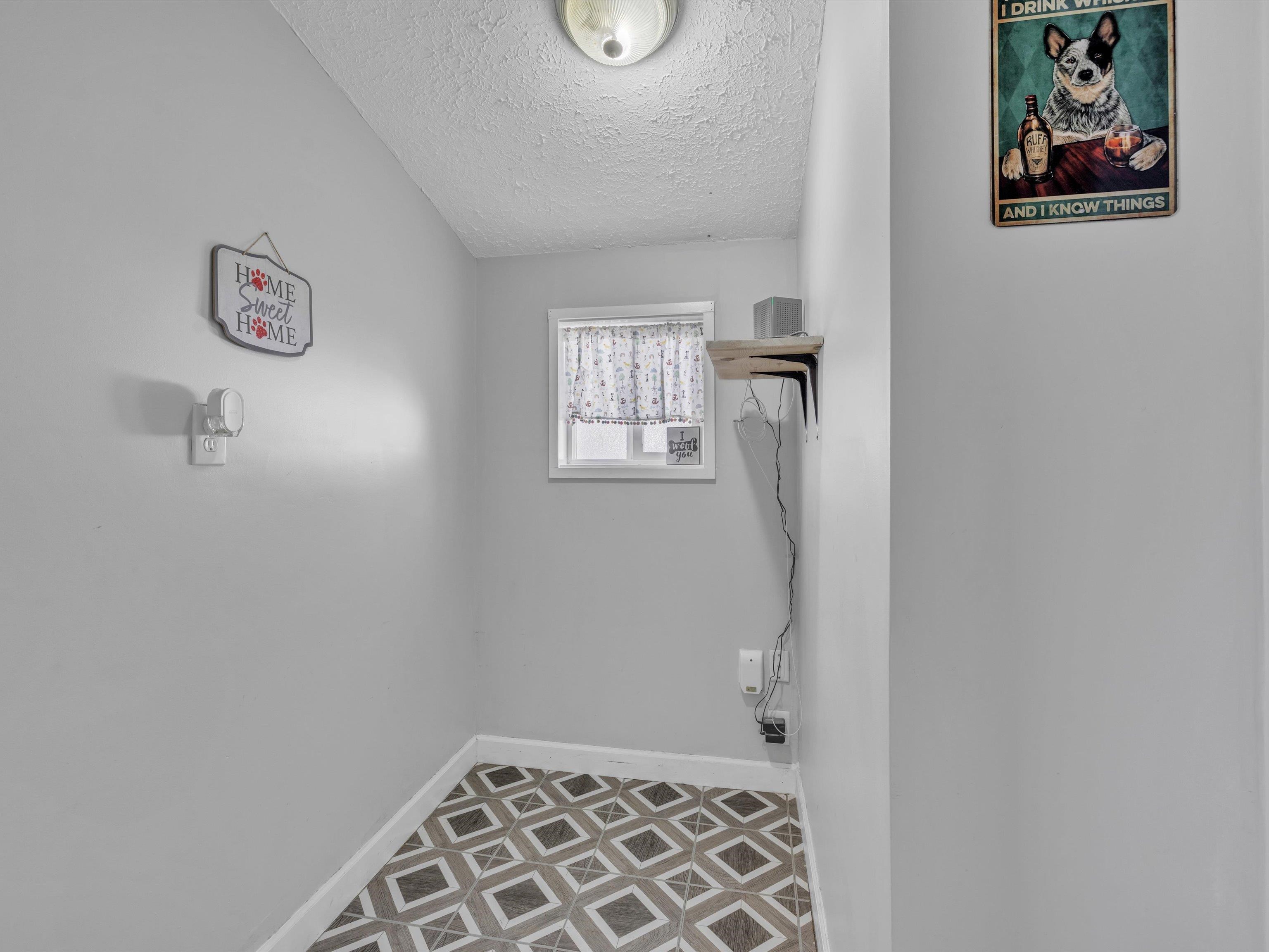 405 25th Street, Owensboro, Kentucky 42303, 2 Bedrooms Bedrooms, ,1 BathroomBathrooms,Single Family Residence,For Sale,25th Street,88969