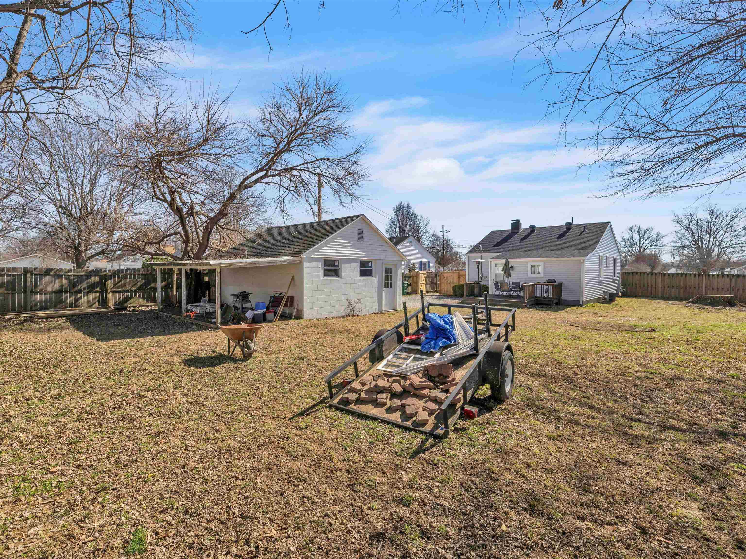 405 25th Street, Owensboro, Kentucky 42303, 2 Bedrooms Bedrooms, ,1 BathroomBathrooms,Single Family Residence,For Sale,25th Street,88969