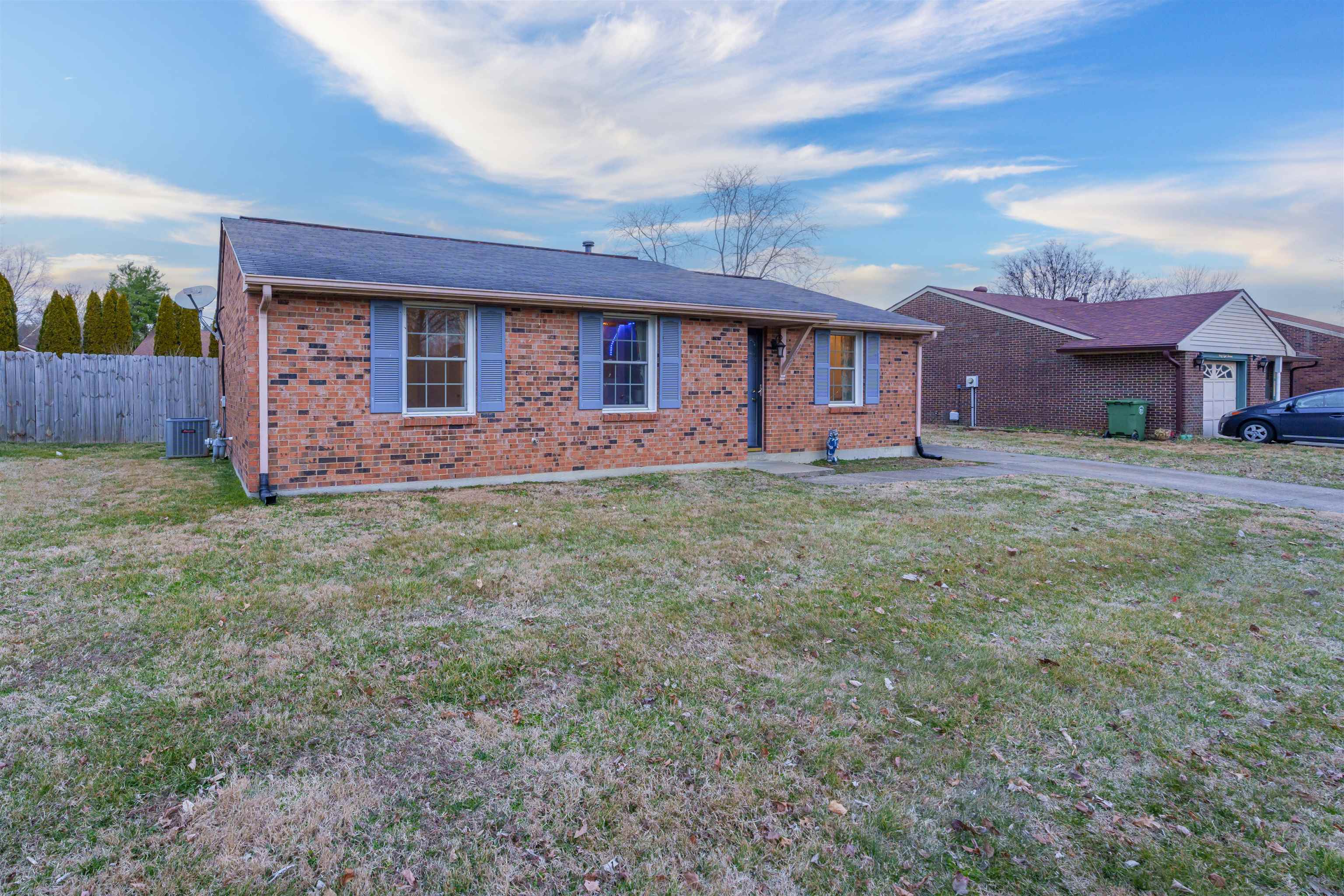 3821 Springtree Drive, Owensboro, Kentucky 42301, 3 Bedrooms Bedrooms, ,1 BathroomBathrooms,Single Family Residence,For Sale,Springtree Drive,88981