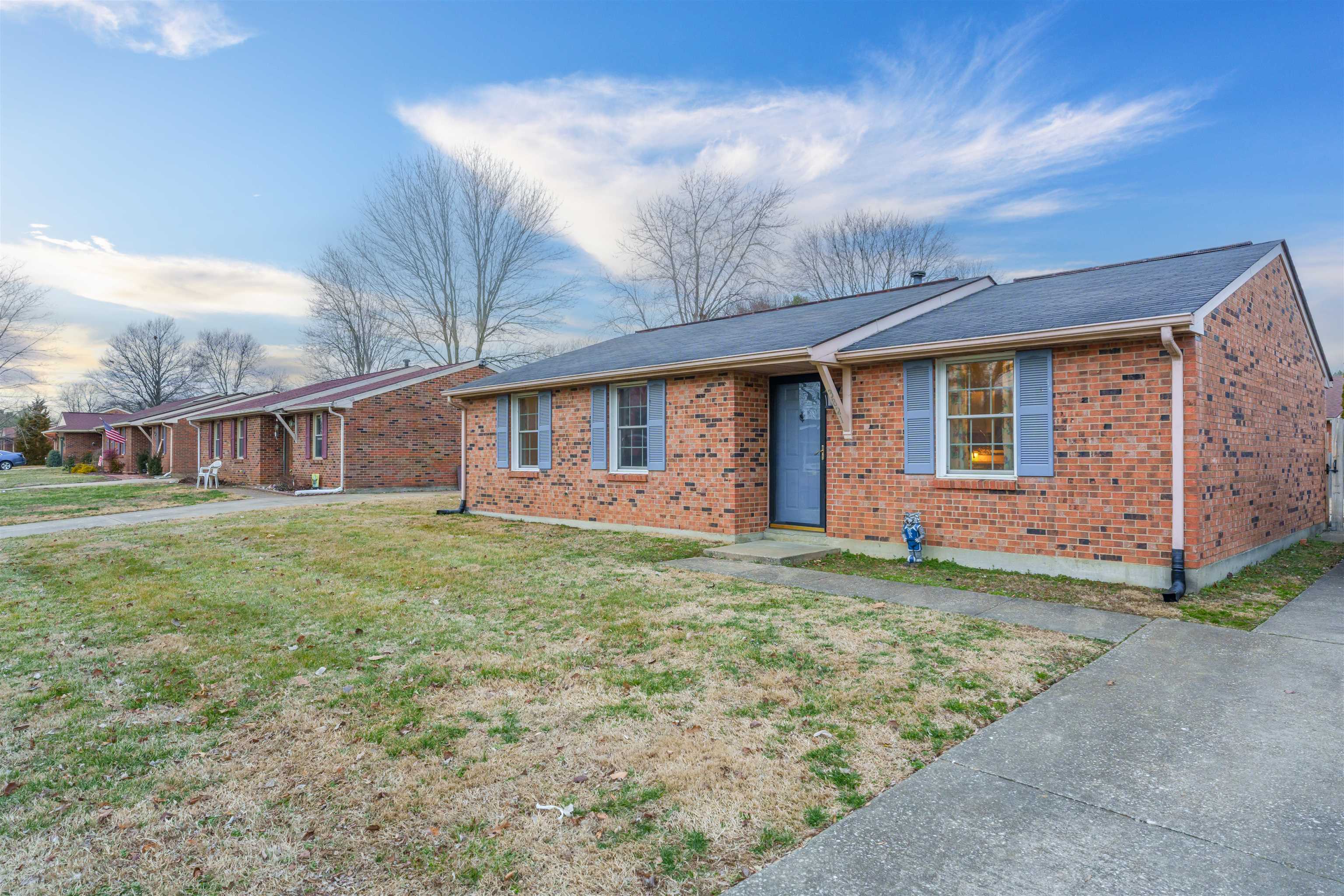 3821 Springtree Drive, Owensboro, Kentucky 42301, 3 Bedrooms Bedrooms, ,1 BathroomBathrooms,Single Family Residence,For Sale,Springtree Drive,88981