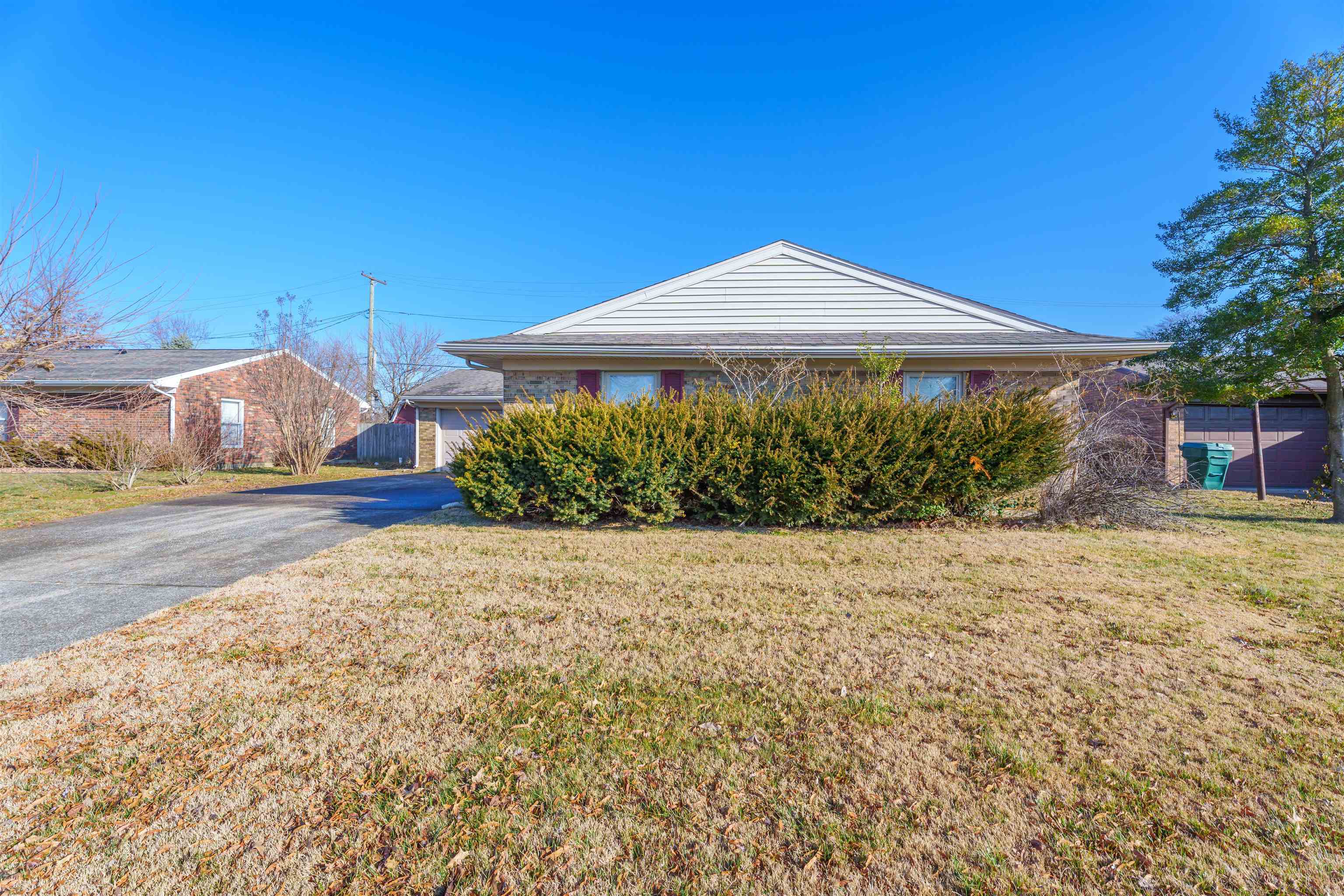 2717 Middleground Drive W, Owensboro, Kentucky 42301, 3 Bedrooms Bedrooms, ,2 BathroomsBathrooms,Ranch,For Sale,Middleground Drive W,88990