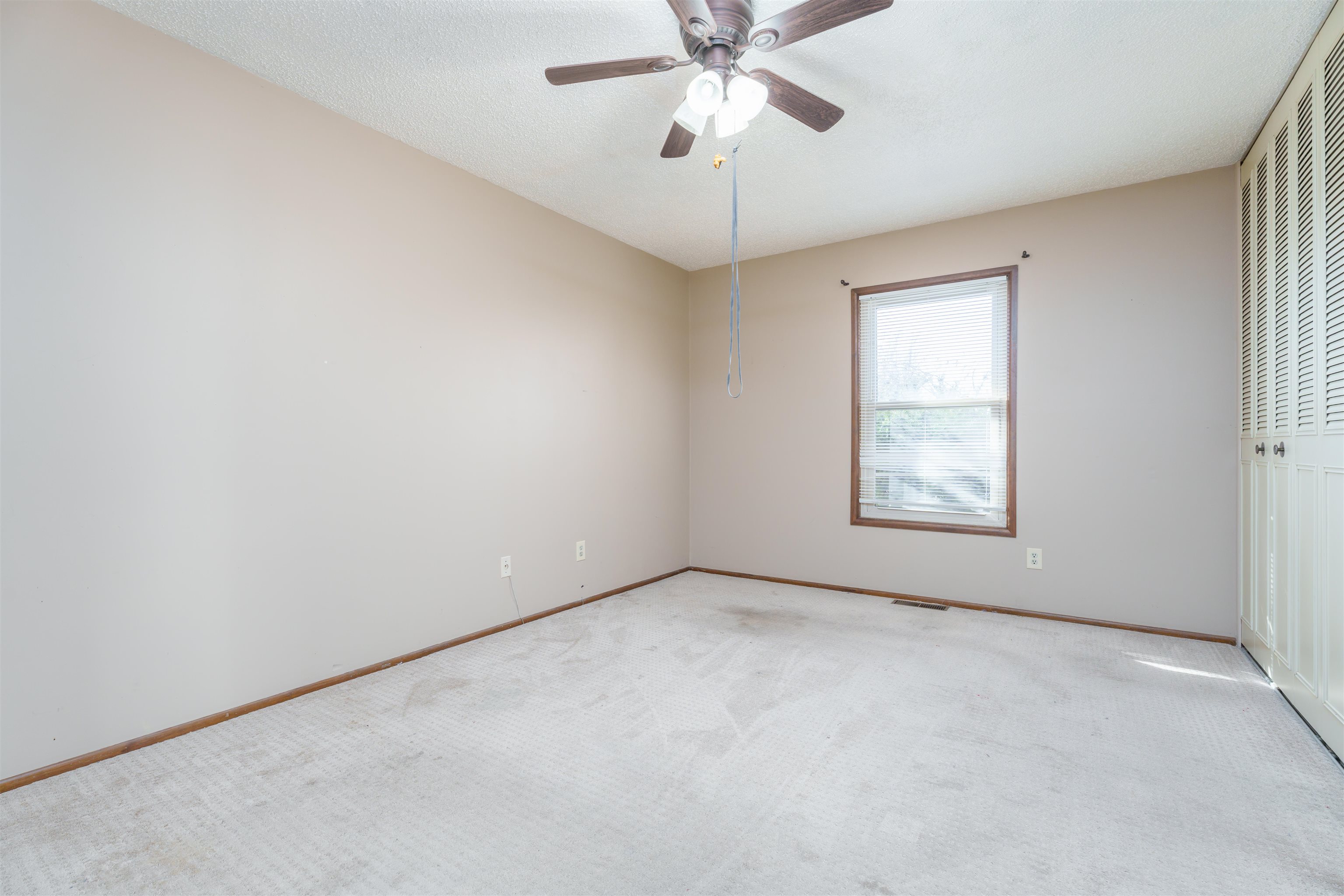 2717 Middleground Drive W, Owensboro, Kentucky 42301, 3 Bedrooms Bedrooms, ,2 BathroomsBathrooms,Ranch,For Sale,Middleground Drive W,88990