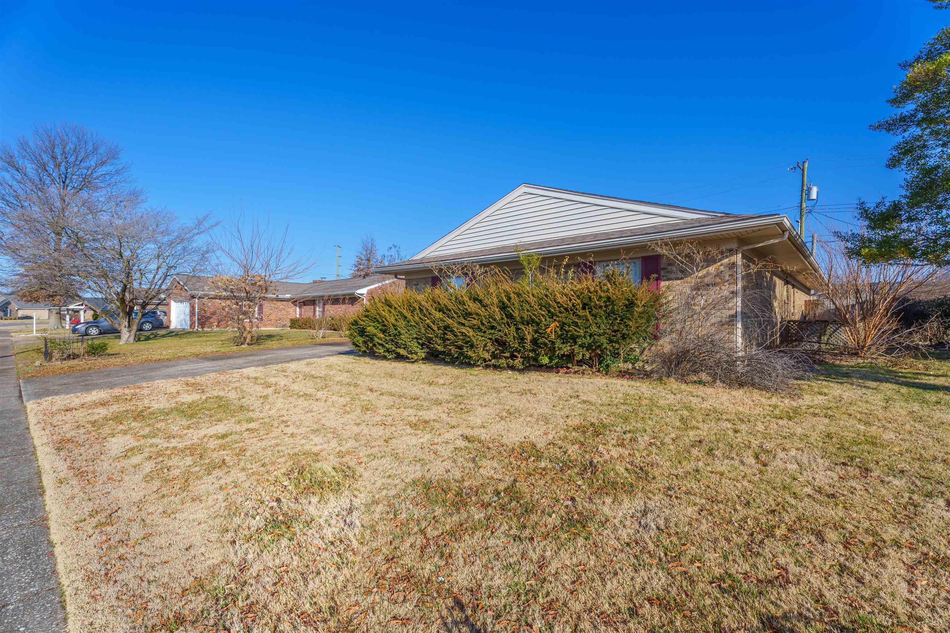 2717 Middleground Drive W, Owensboro, Kentucky 42301, 3 Bedrooms Bedrooms, ,2 BathroomsBathrooms,Ranch,For Sale,Middleground Drive W,88990