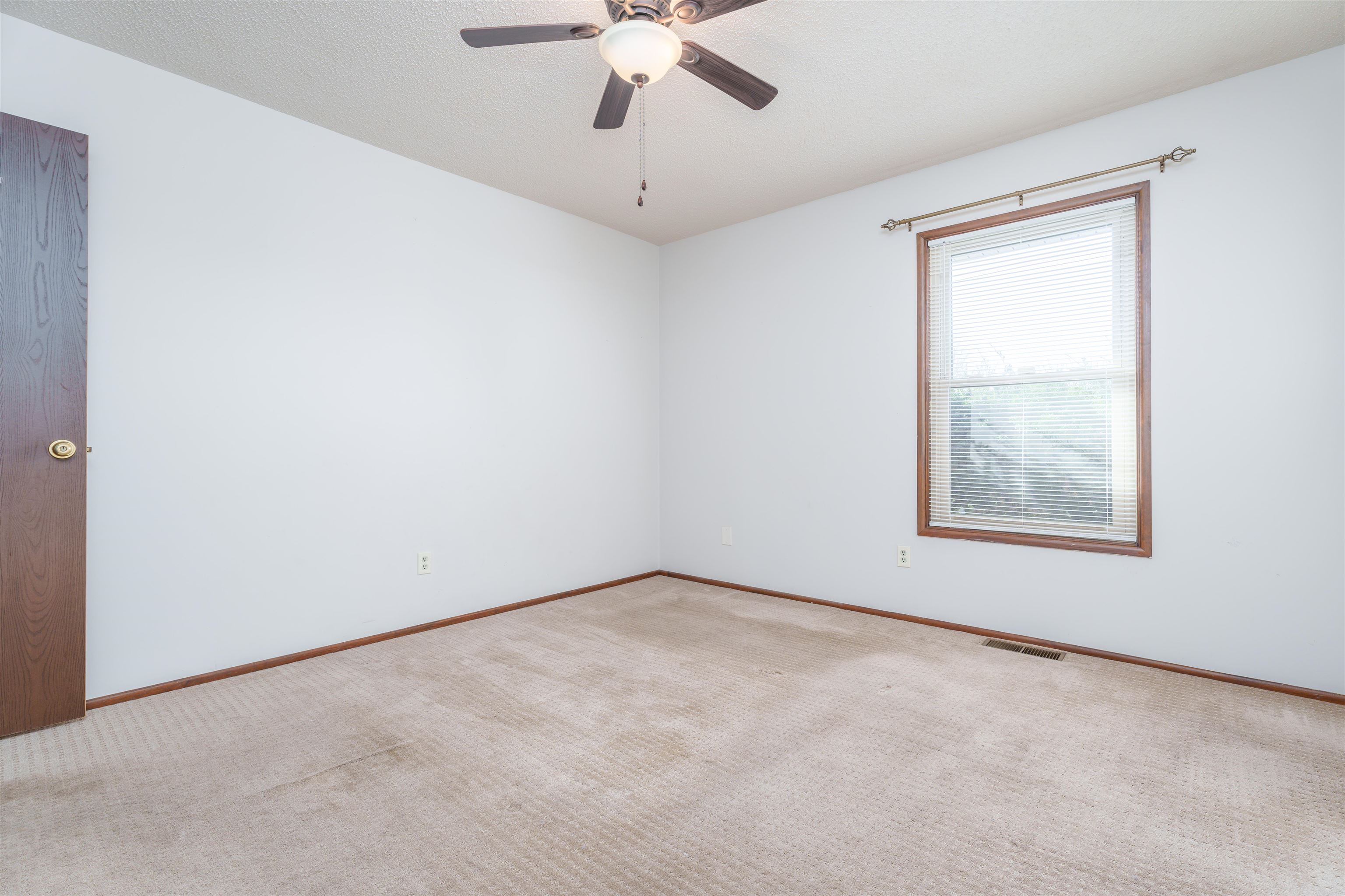 2717 Middleground Drive W, Owensboro, Kentucky 42301, 3 Bedrooms Bedrooms, ,2 BathroomsBathrooms,Ranch,For Sale,Middleground Drive W,88990
