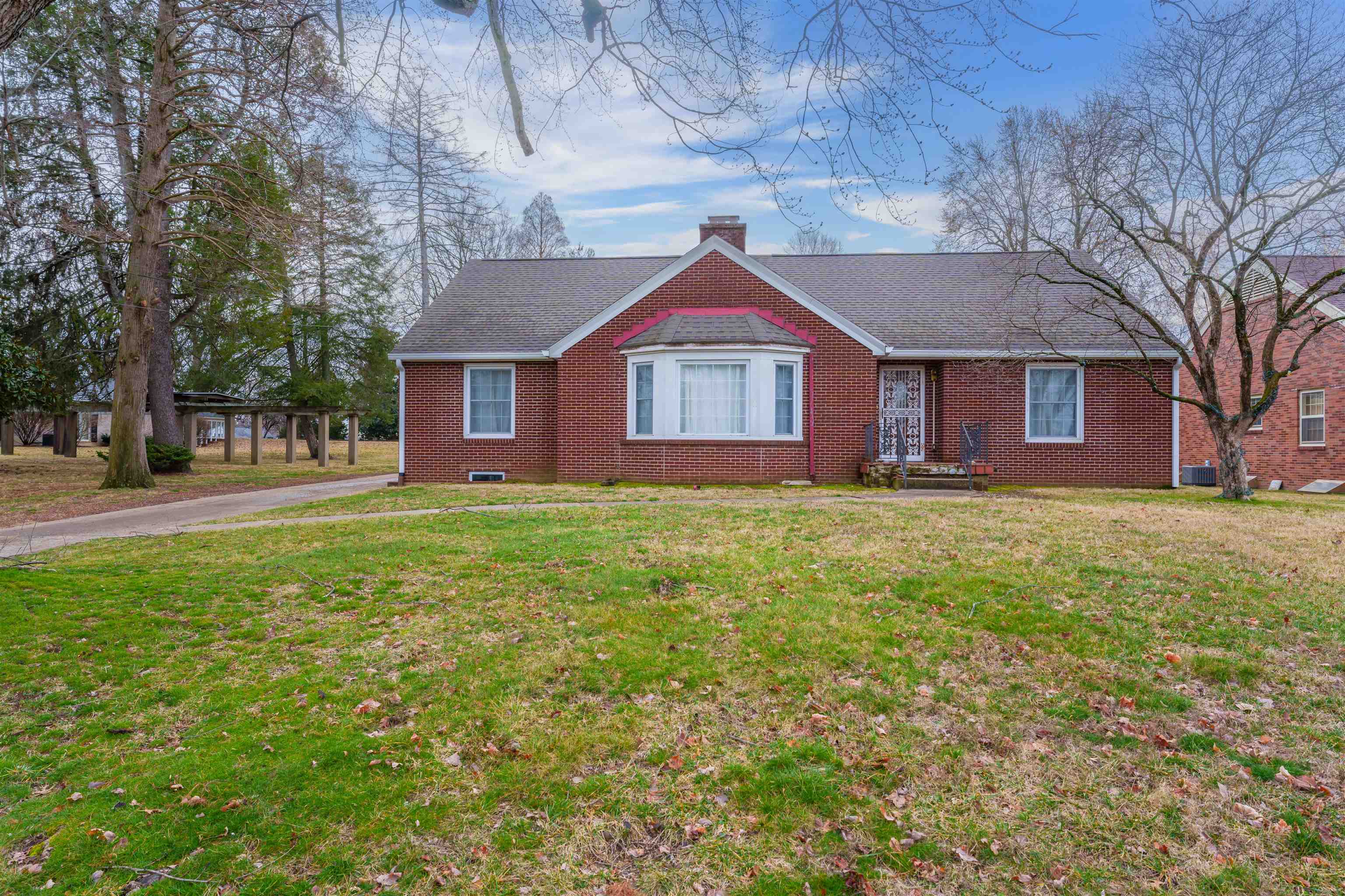 1644 Griffith Avenue, Owensboro, Kentucky 42301, 5 Bedrooms Bedrooms, ,2 BathroomsBathrooms,Single Family Residence,For Sale,Griffith Avenue,88994