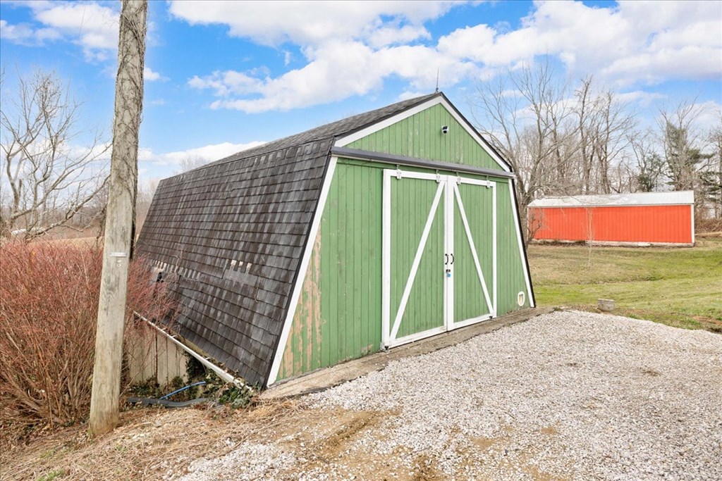 6841 Hwy 144, Owensboro, Kentucky 42303, 5 Bedrooms Bedrooms, ,2 BathroomsBathrooms,Single Family Residence,For Sale,Hwy 144,88997