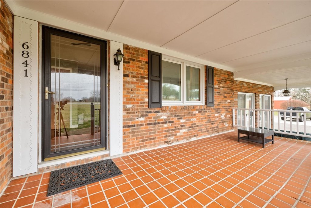 6841 Hwy 144, Owensboro, Kentucky 42303, 5 Bedrooms Bedrooms, ,2 BathroomsBathrooms,Single Family Residence,For Sale,Hwy 144,88997
