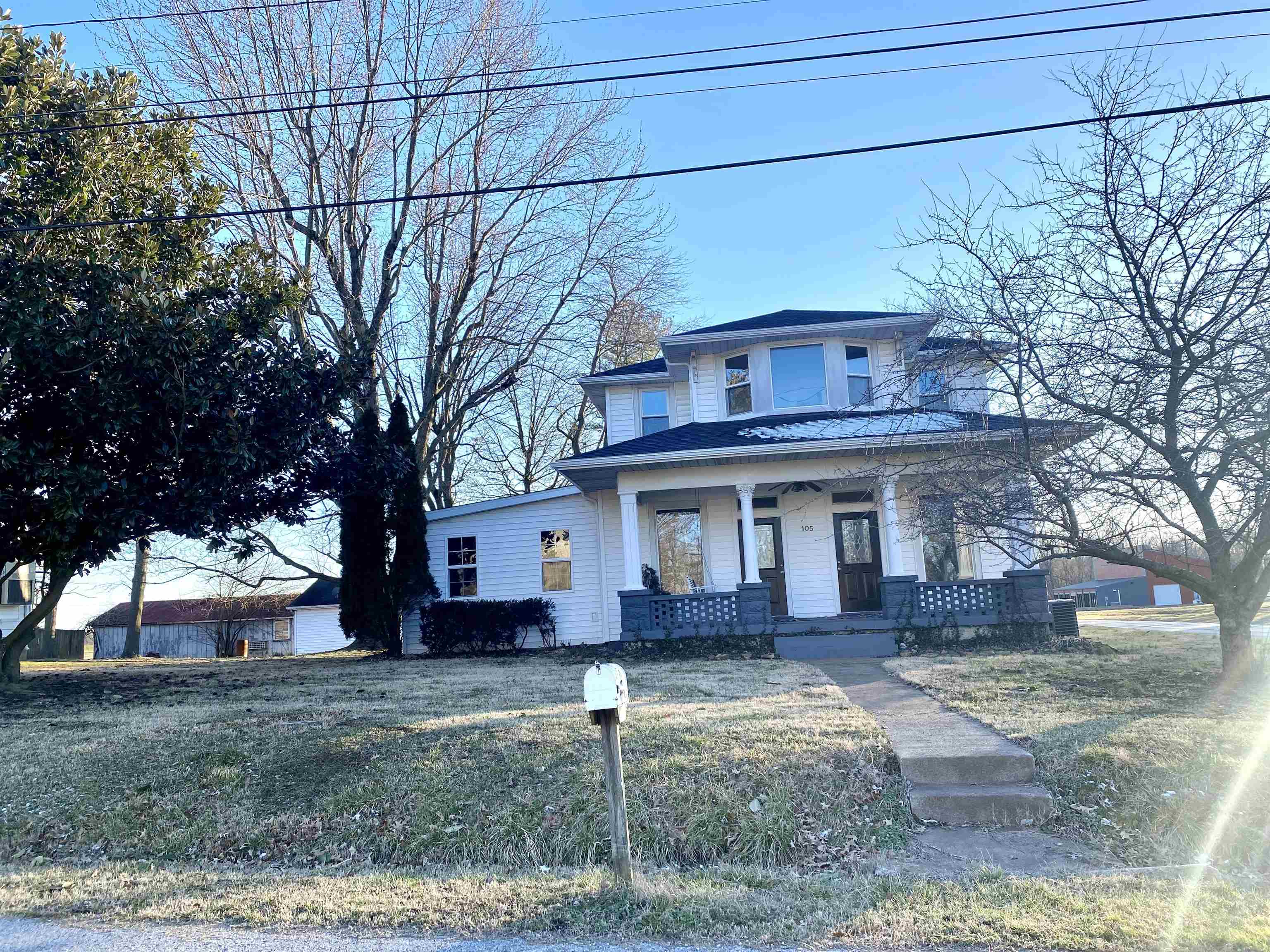 105 E Broadway, Island, Kentucky 42350, 4 Bedrooms Bedrooms, ,3 BathroomsBathrooms,Single Family Residence,For Sale,E Broadway,89006