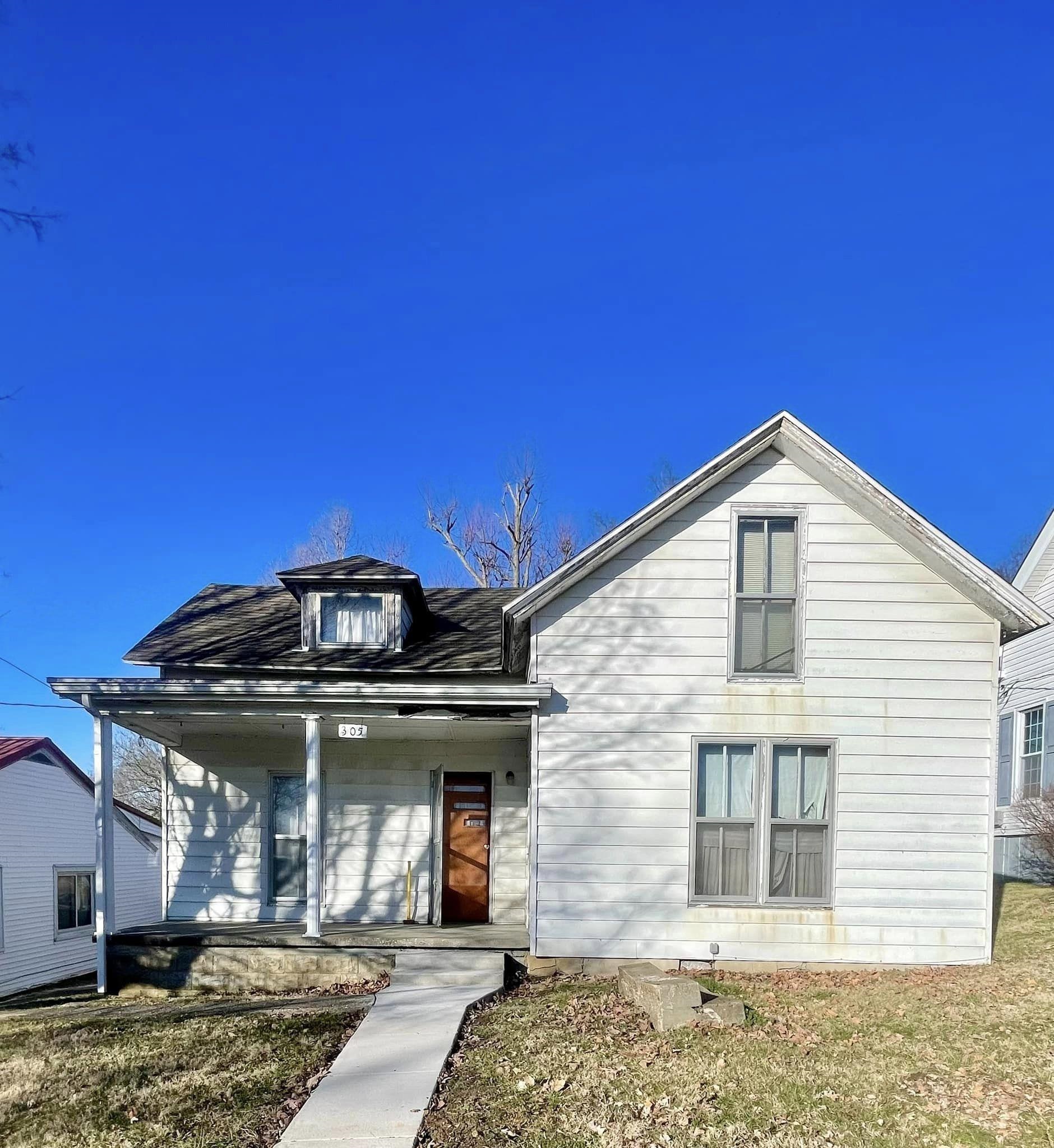305 Walnut St, Livermore, Kentucky 42352, 2 Bedrooms Bedrooms, ,1 BathroomBathrooms,Single Family Residence,For Sale,Walnut St,89009