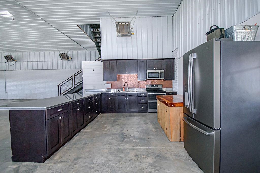 2625 Wrights Landing Road, Owensboro, Kentucky 42303, 3 Bedrooms Bedrooms, ,2 BathroomsBathrooms,Single Family Residence,For Sale,Wrights Landing Road,89010