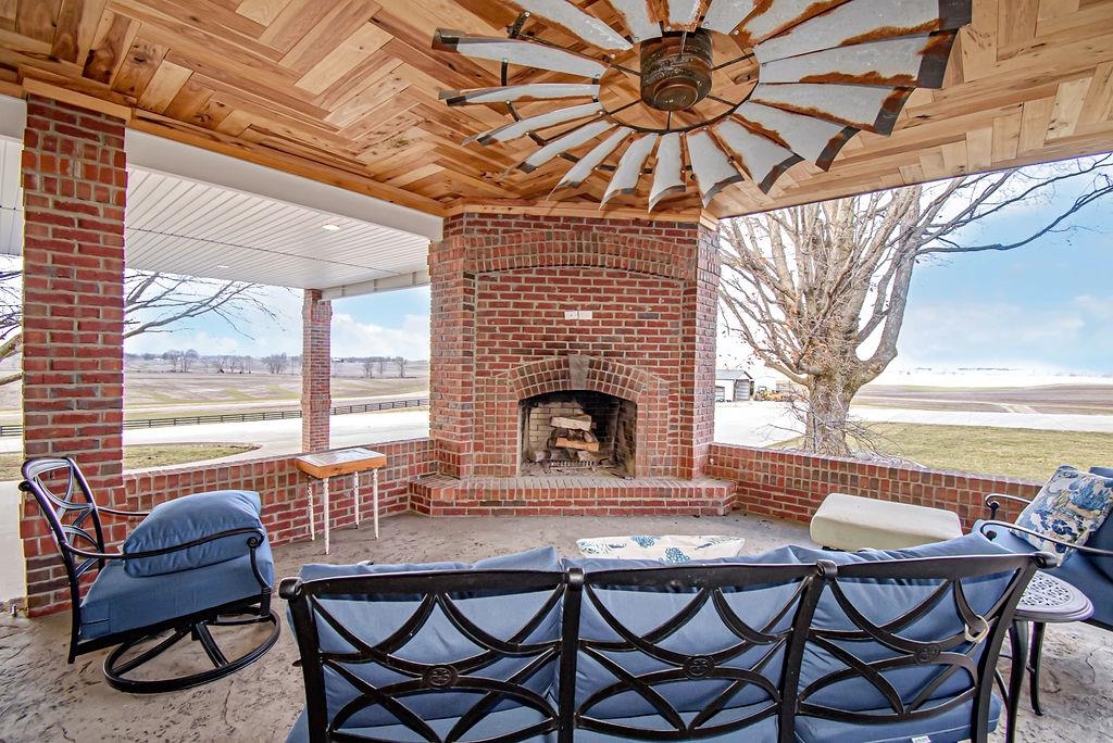 2625 Wrights Landing Road, Owensboro, Kentucky 42303, 3 Bedrooms Bedrooms, ,2 BathroomsBathrooms,Single Family Residence,For Sale,Wrights Landing Road,89010