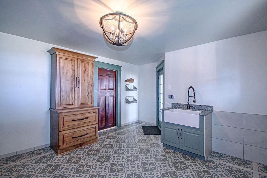 2625 Wrights Landing Road, Owensboro, Kentucky 42303, 3 Bedrooms Bedrooms, ,2 BathroomsBathrooms,Single Family Residence,For Sale,Wrights Landing Road,89010