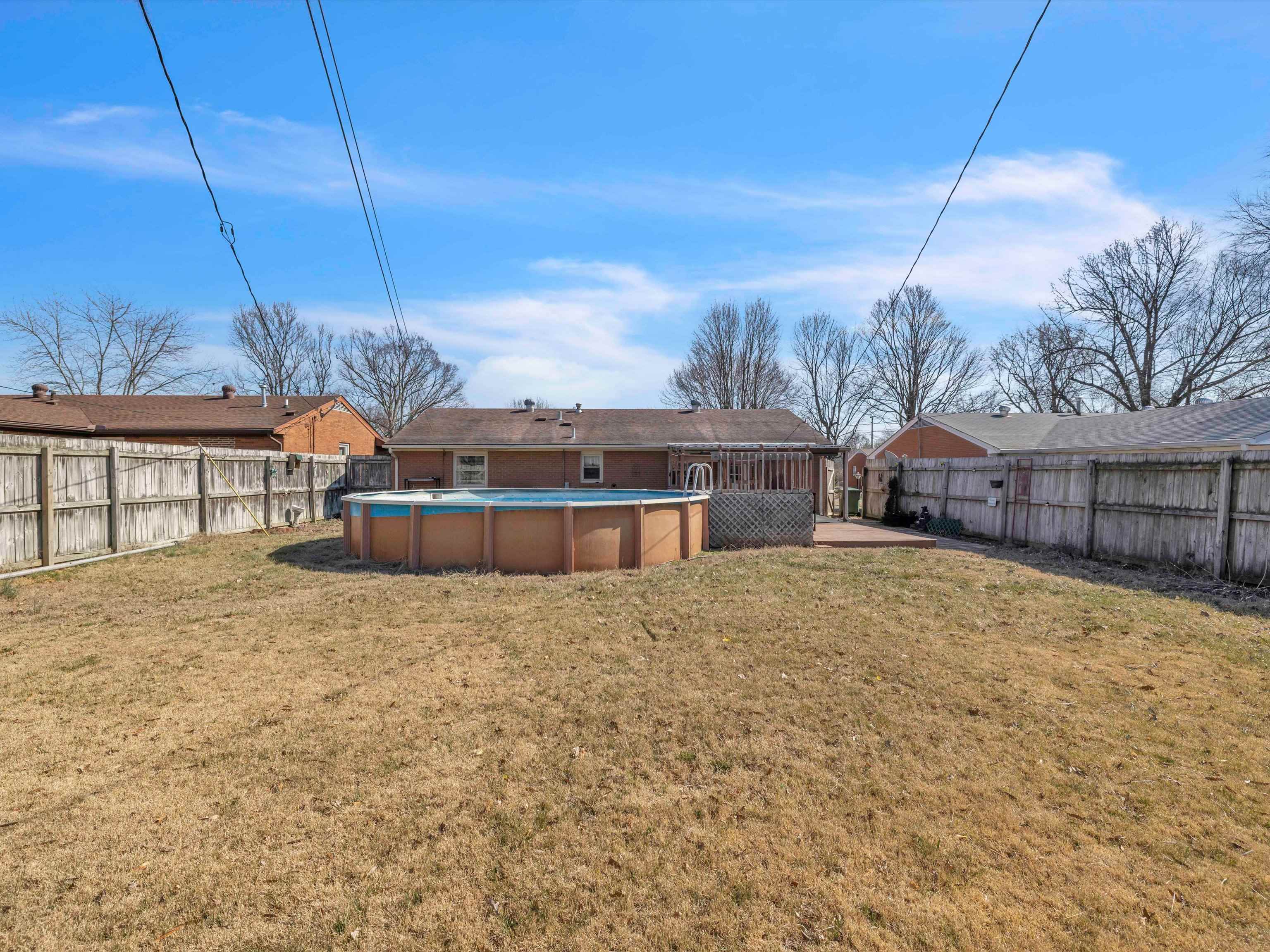 3728 Hawthorne Dr, Owensboro, Kentucky 42303, 3 Bedrooms Bedrooms, ,1 BathroomBathrooms,Single Family Residence,For Sale,Hawthorne Dr,89012