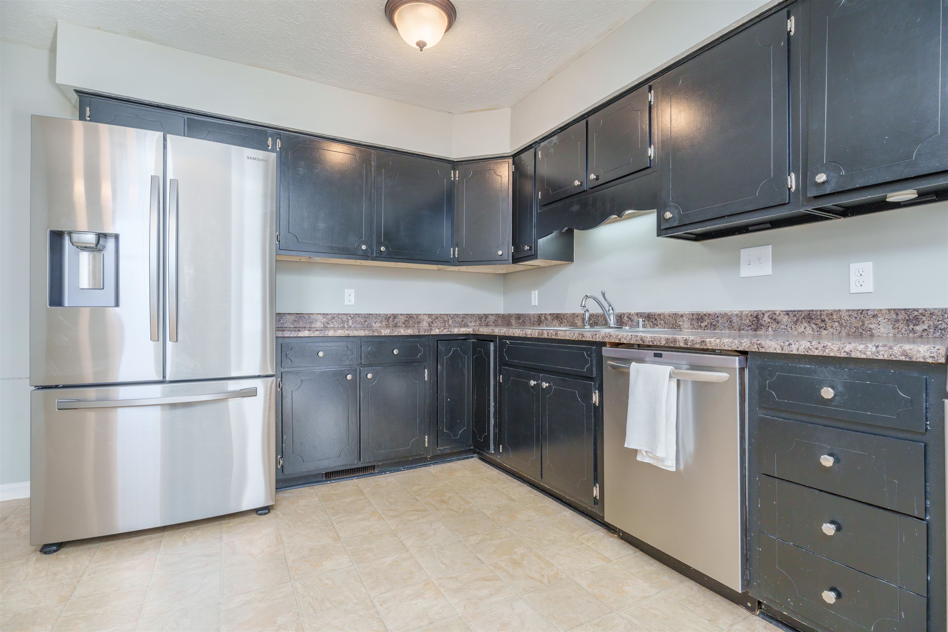 1744 Thistle Ct., Owensboro, Kentucky 42301, 3 Bedrooms Bedrooms, ,2 BathroomsBathrooms,Single Family Residence,For Sale,Thistle Ct.,89019