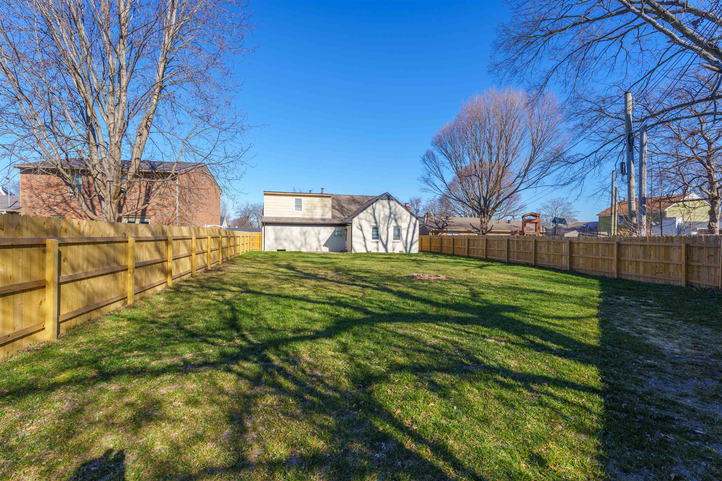 1744 Thistle Ct., Owensboro, Kentucky 42301, 3 Bedrooms Bedrooms, ,2 BathroomsBathrooms,Single Family Residence,For Sale,Thistle Ct.,89019