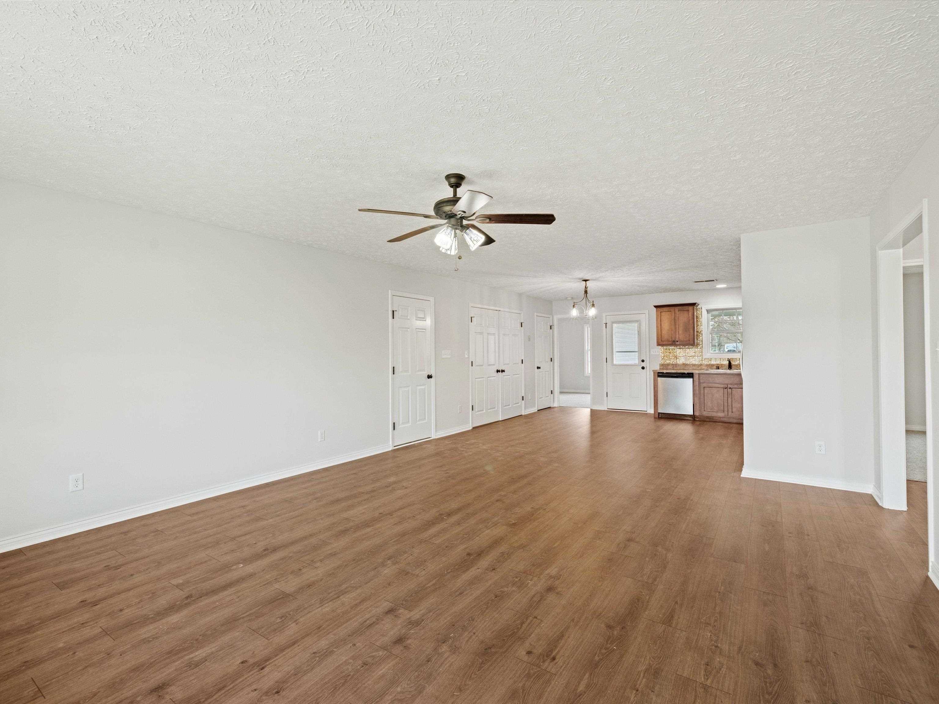 2205 Topaz Court, Owensboro, Kentucky 42303, 3 Bedrooms Bedrooms, ,2 BathroomsBathrooms,Single Family Residence,For Sale,Topaz Court,89022