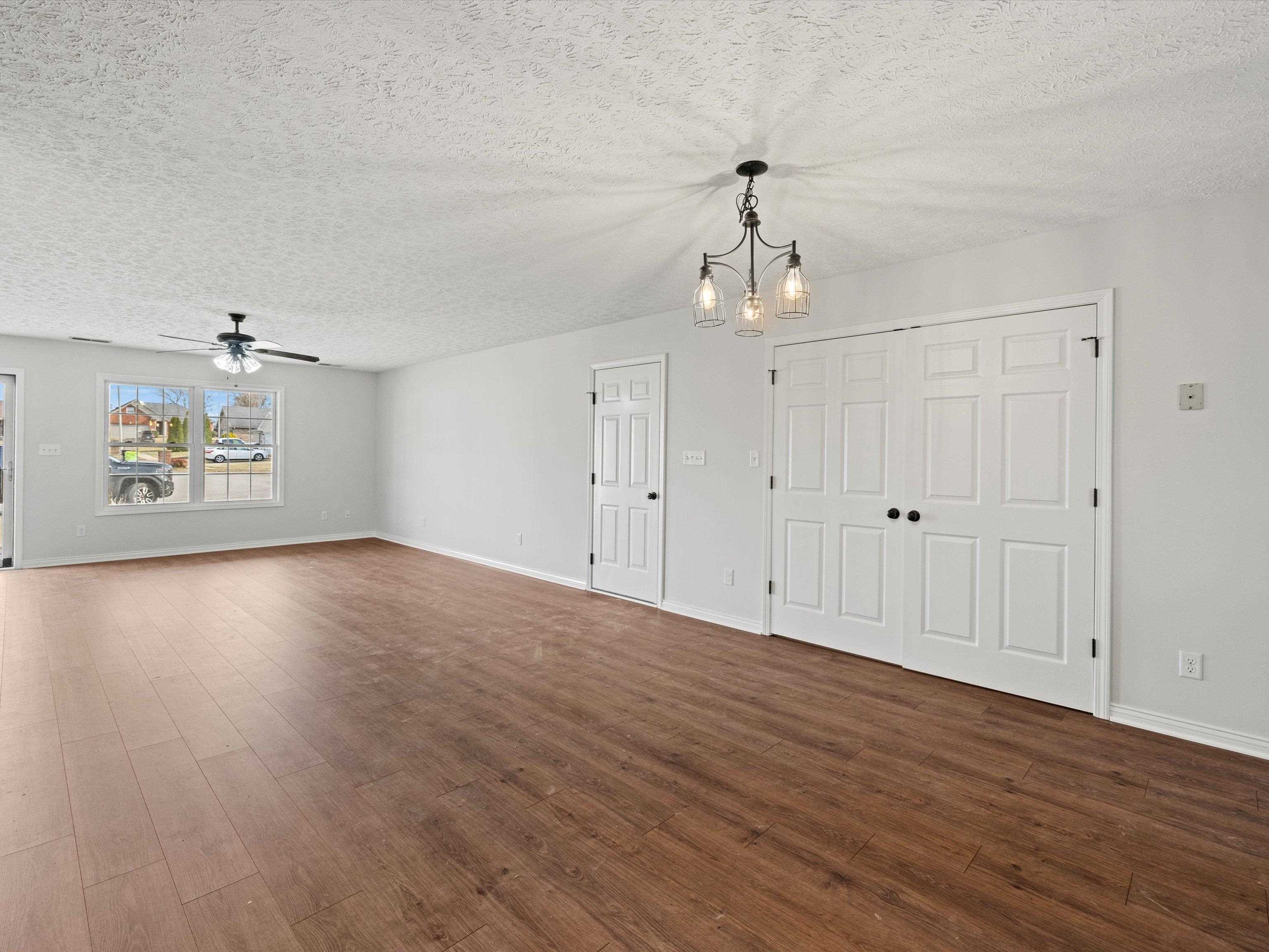 2205 Topaz Court, Owensboro, Kentucky 42303, 3 Bedrooms Bedrooms, ,2 BathroomsBathrooms,Single Family Residence,For Sale,Topaz Court,89022