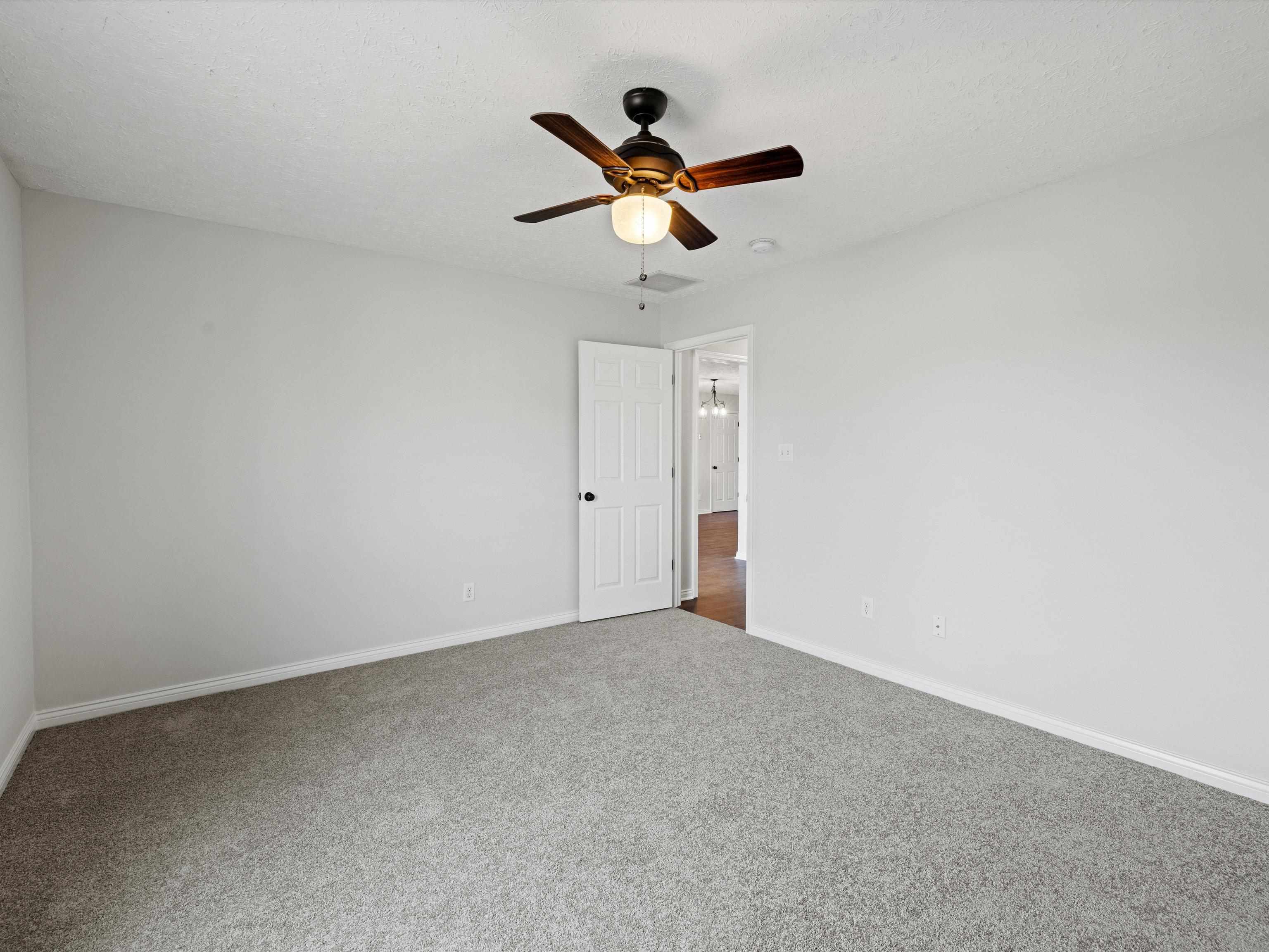 2205 Topaz Court, Owensboro, Kentucky 42303, 3 Bedrooms Bedrooms, ,2 BathroomsBathrooms,Single Family Residence,For Sale,Topaz Court,89022