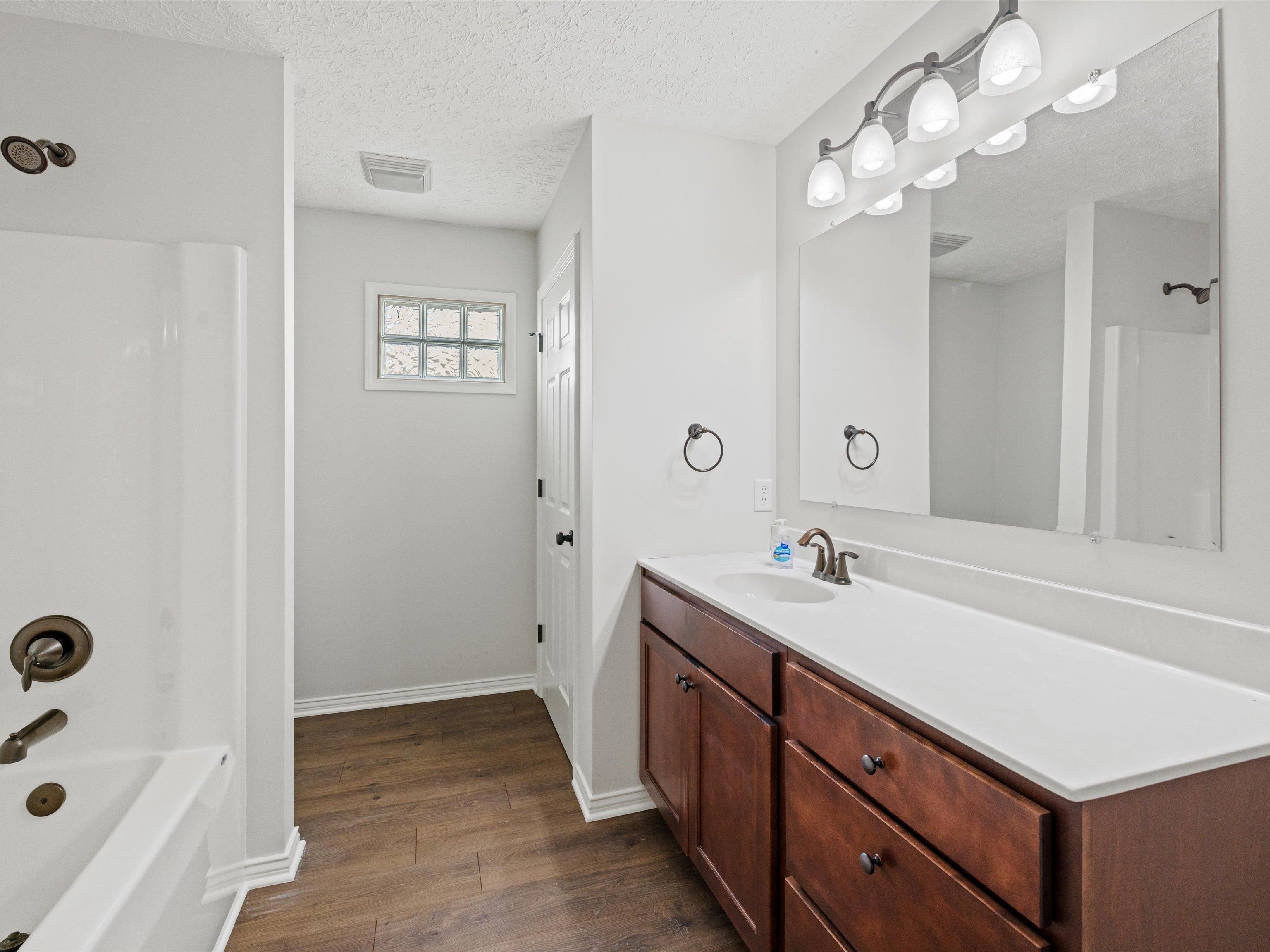 2205 Topaz Court, Owensboro, Kentucky 42303, 3 Bedrooms Bedrooms, ,2 BathroomsBathrooms,Single Family Residence,For Sale,Topaz Court,89022