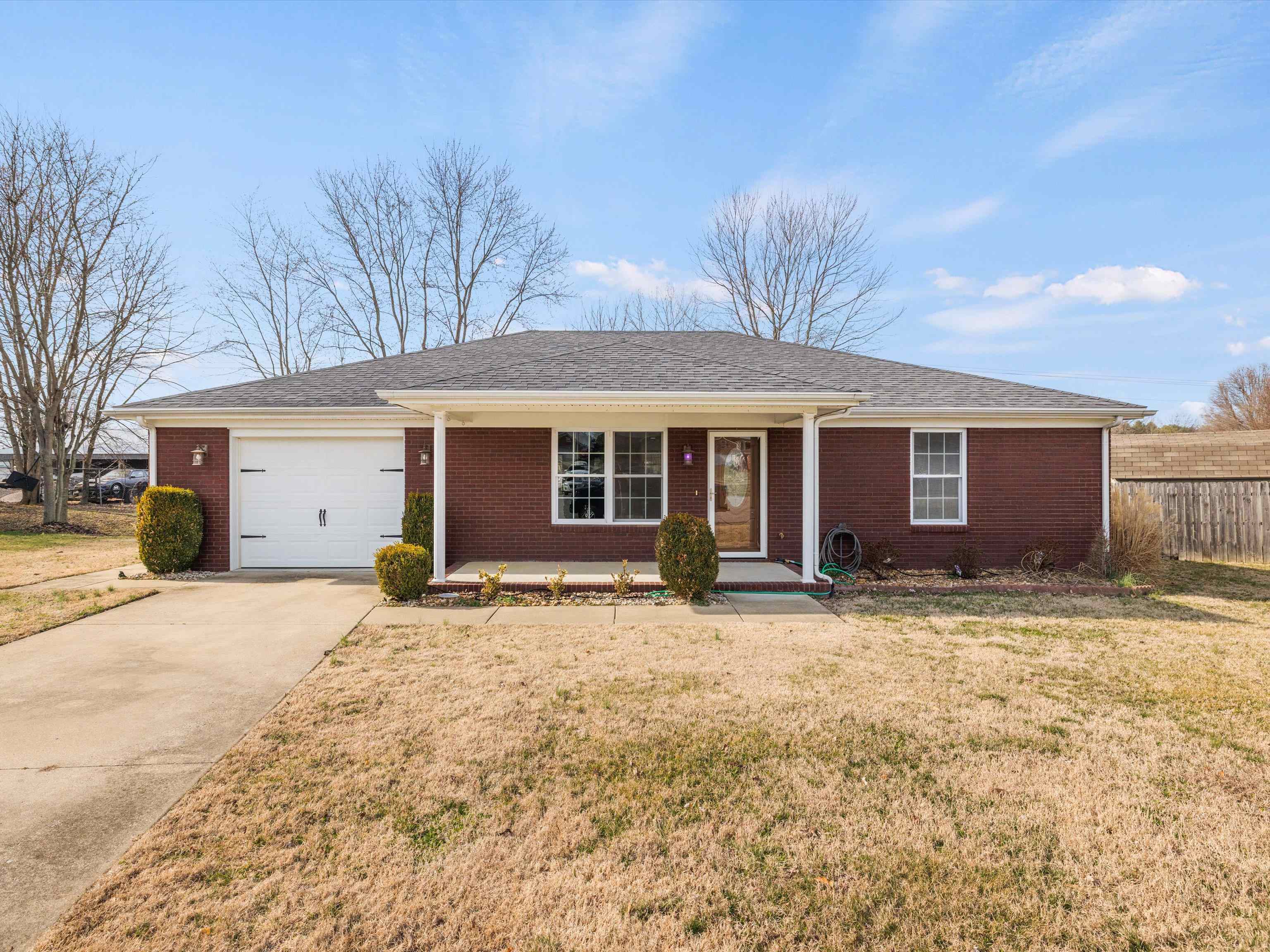 2205 Topaz Court, Owensboro, Kentucky 42303, 3 Bedrooms Bedrooms, ,2 BathroomsBathrooms,Single Family Residence,For Sale,Topaz Court,89022
