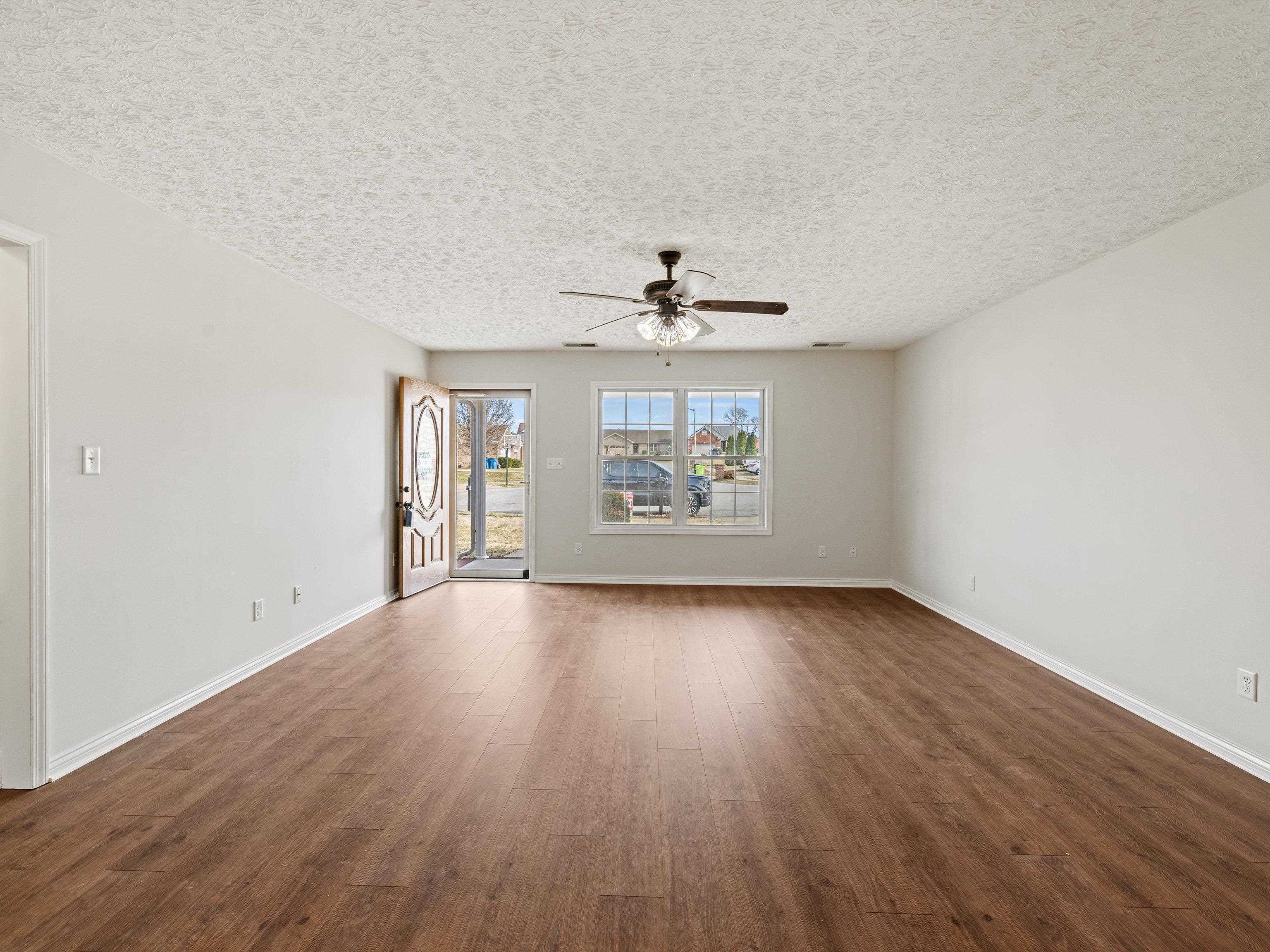 2205 Topaz Court, Owensboro, Kentucky 42303, 3 Bedrooms Bedrooms, ,2 BathroomsBathrooms,Single Family Residence,For Sale,Topaz Court,89022