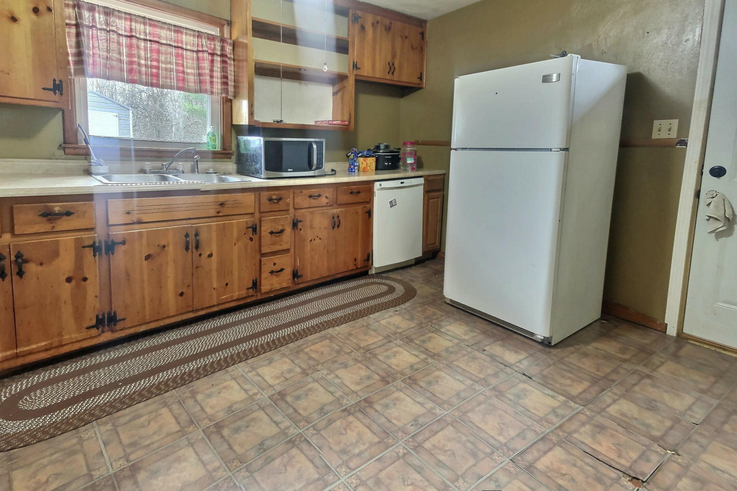 7715 State Route 2830, Maceo, Kentucky 42355, 3 Bedrooms Bedrooms, ,1 BathroomBathrooms,Single Family Residence,For Sale,State Route 2830,89023