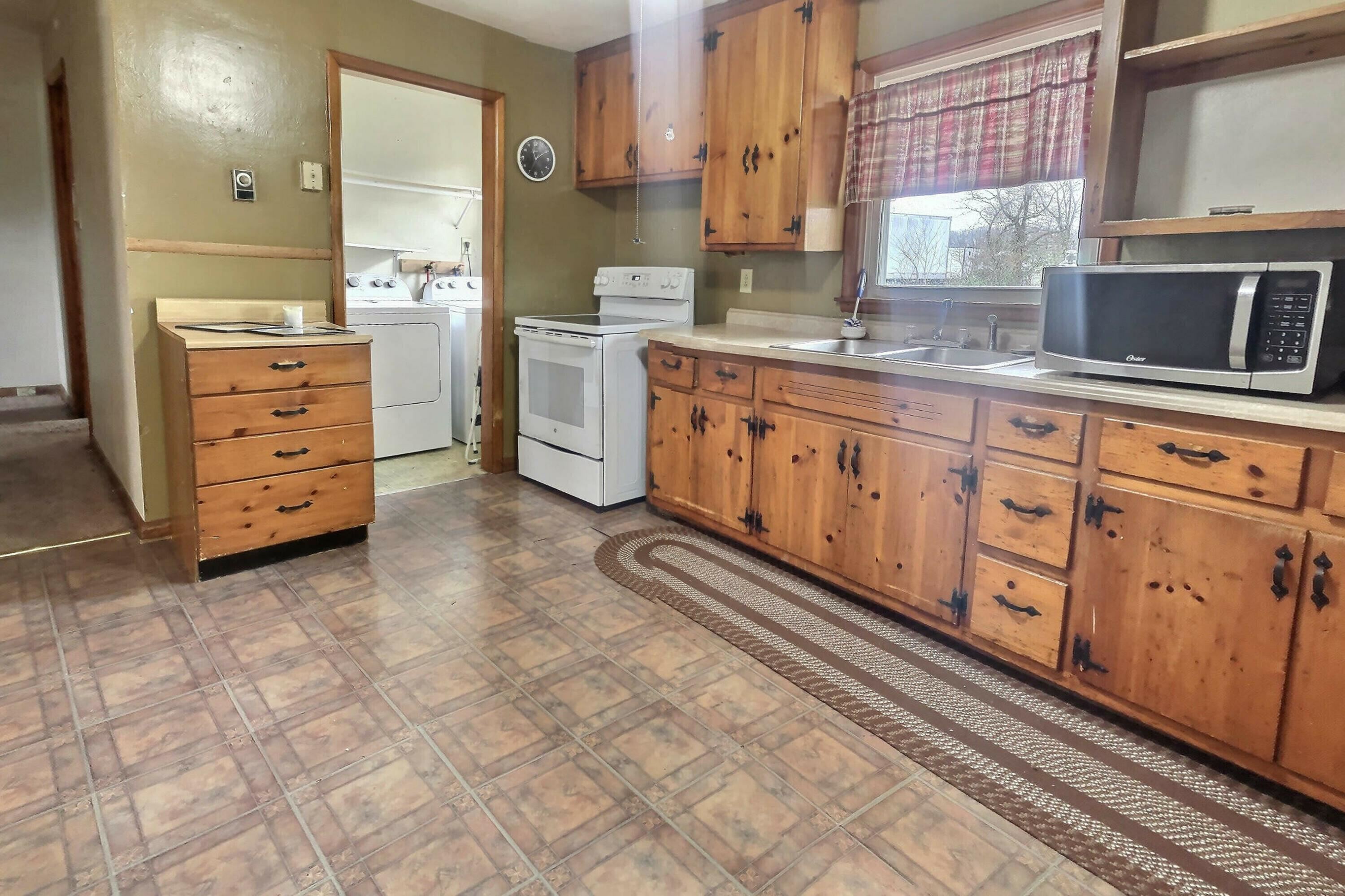 7715 State Route 2830, Maceo, Kentucky 42355, 3 Bedrooms Bedrooms, ,1 BathroomBathrooms,Single Family Residence,For Sale,State Route 2830,89023