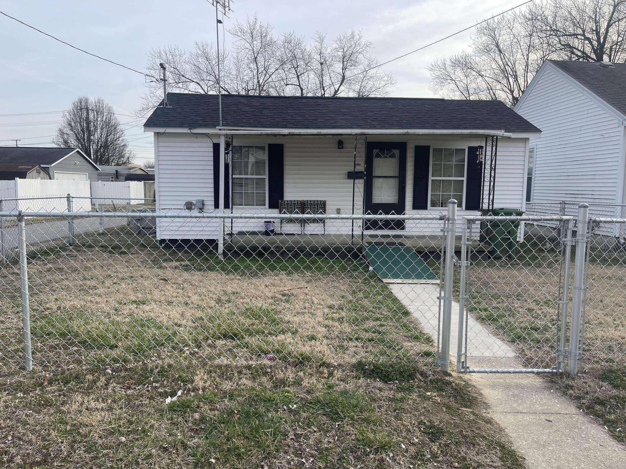 1816 W 6th Street, Owensboro, Kentucky 42301, 1 Bedroom Bedrooms, ,1 BathroomBathrooms,Single Family Residence,For Sale,W 6th Street,89042