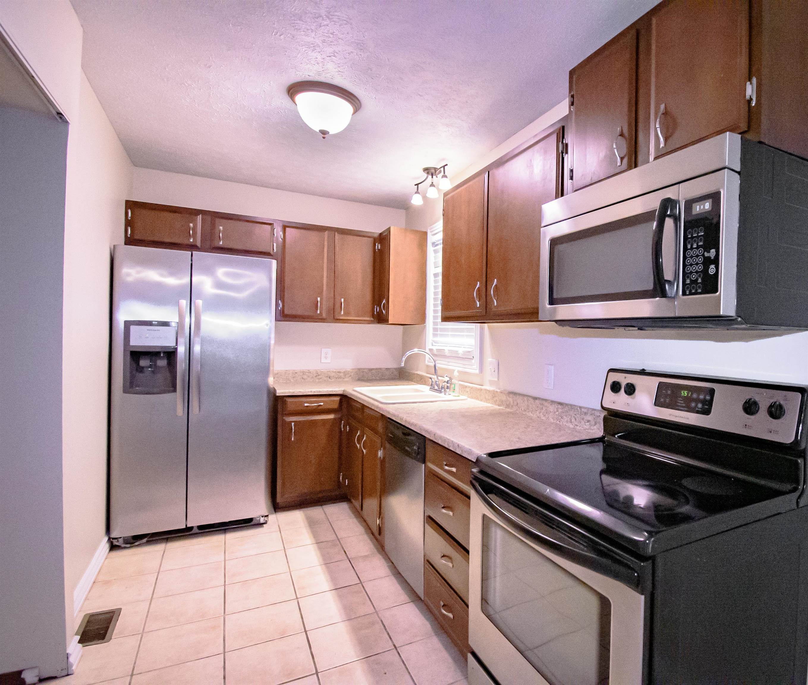 4101 Yewells Landing West, Owensboro, Kentucky 42303, 3 Bedrooms Bedrooms, ,2 BathroomsBathrooms,Single Family Residence,For Sale,Yewells Landing West,89072