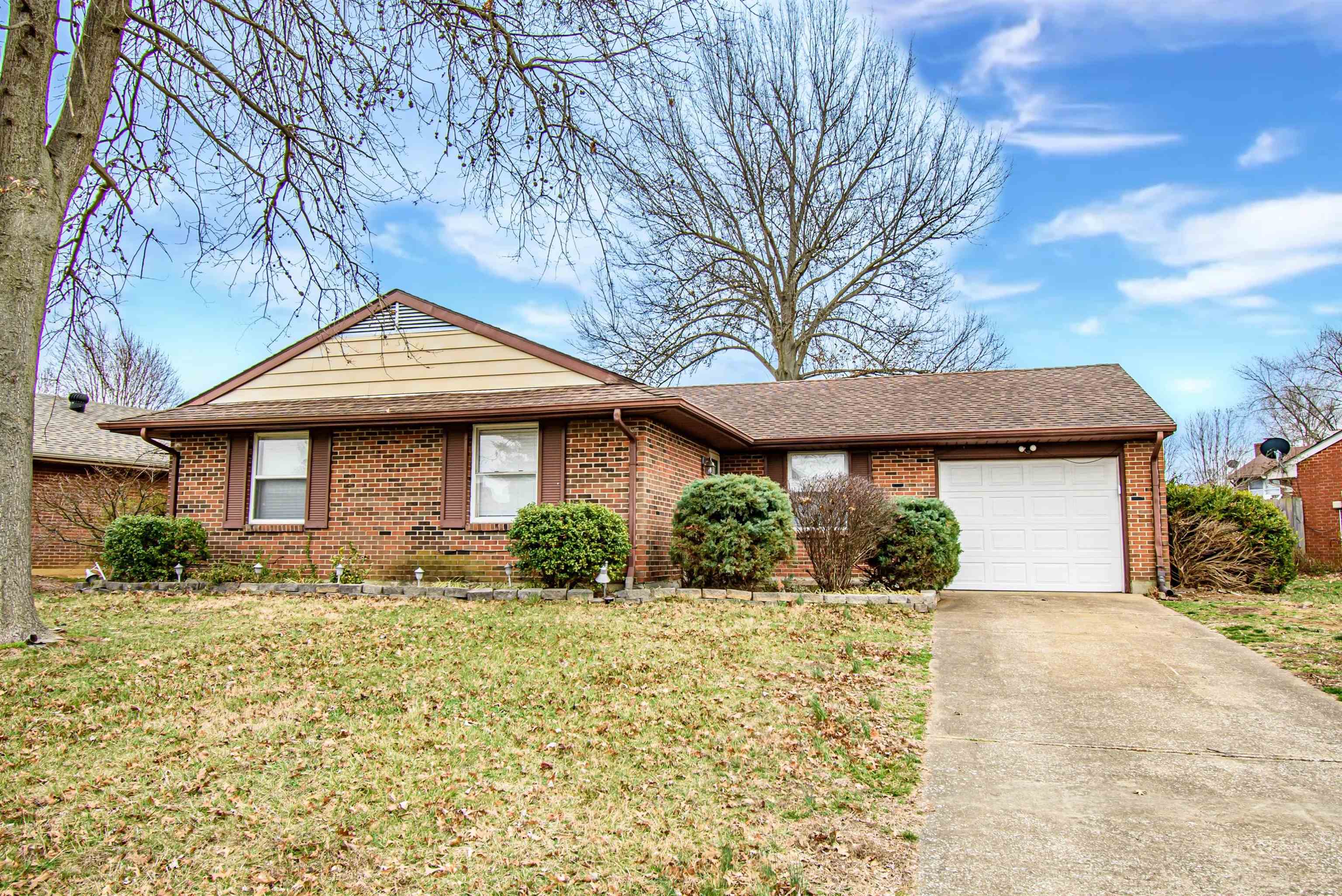 4101 Yewells Landing West, Owensboro, Kentucky 42303, 3 Bedrooms Bedrooms, ,2 BathroomsBathrooms,Single Family Residence,For Sale,Yewells Landing West,89072