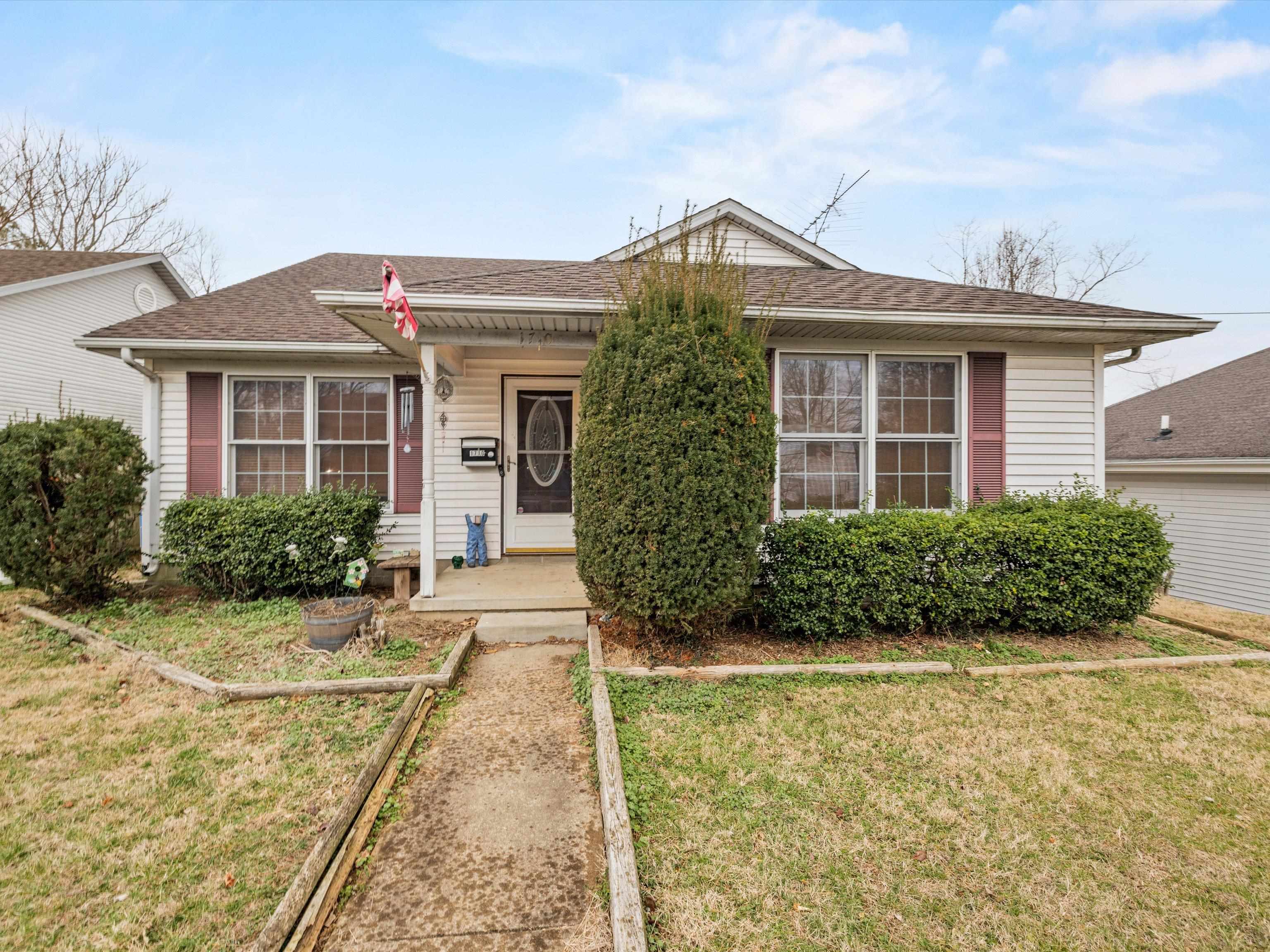 1710 McConnell Avenue, Owensboro, Kentucky 42303-0948, 3 Bedrooms Bedrooms, ,2 BathroomsBathrooms,Single Family Residence,For Sale,McConnell Avenue,89081