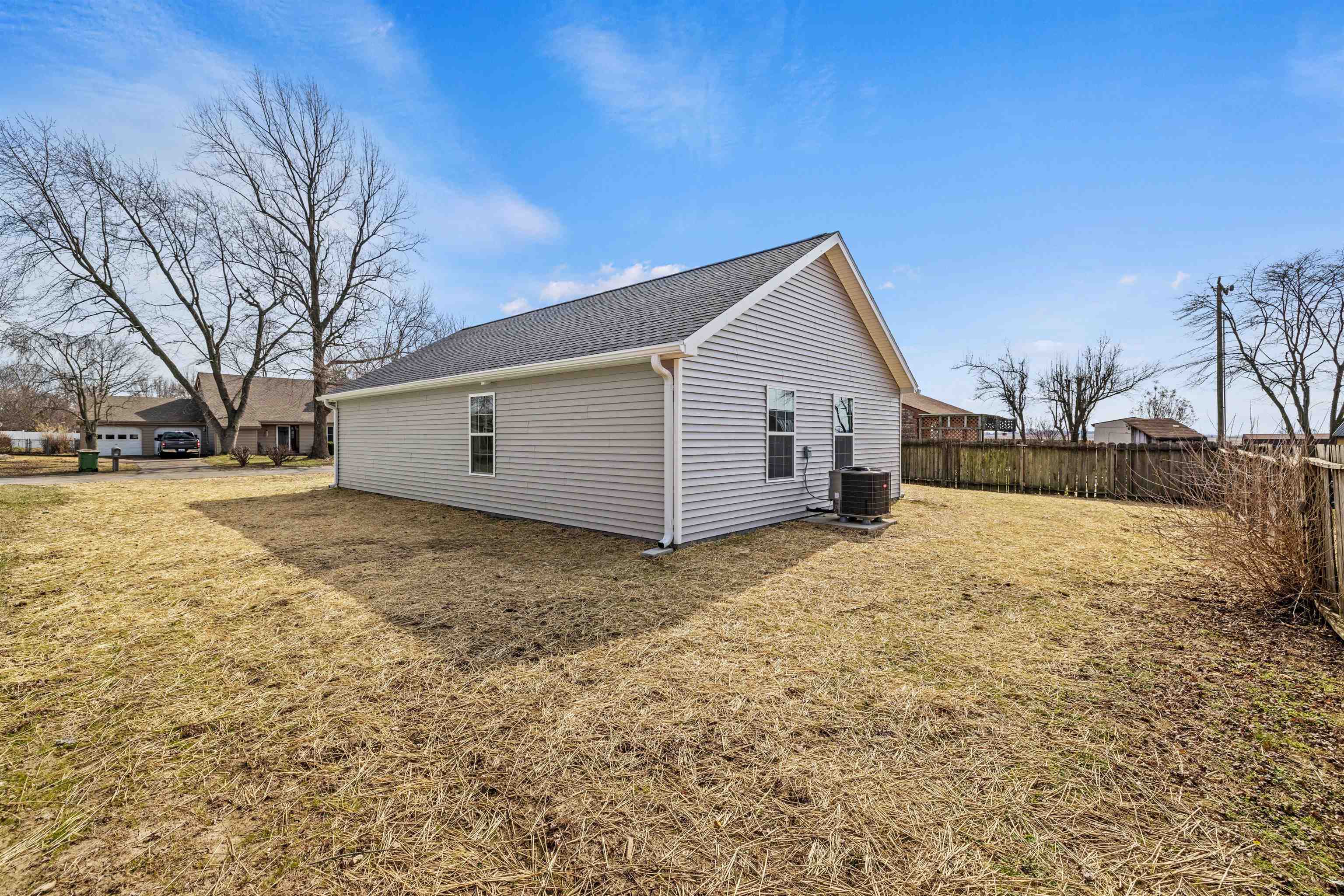 67 Quail Run, Henderson, Kentucky 42420, 3 Bedrooms Bedrooms, ,2 BathroomsBathrooms,Ranch,For Sale,Quail Run,89089