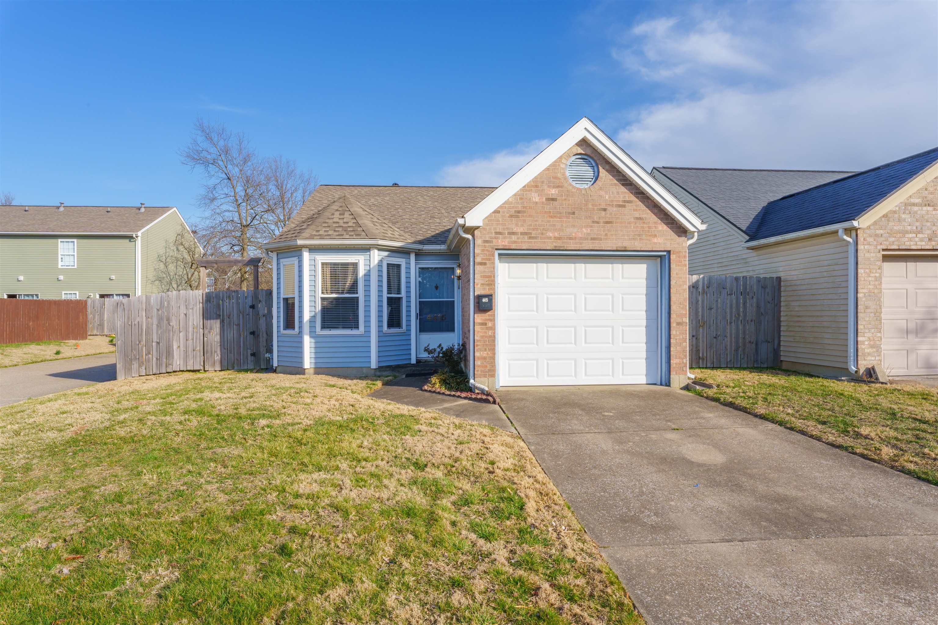 4415 Strickland Dr, Owensboro, Kentucky 42301, 2 Bedrooms Bedrooms, ,1 BathroomBathrooms,Single Family Residence,For Sale,Strickland Dr,89091