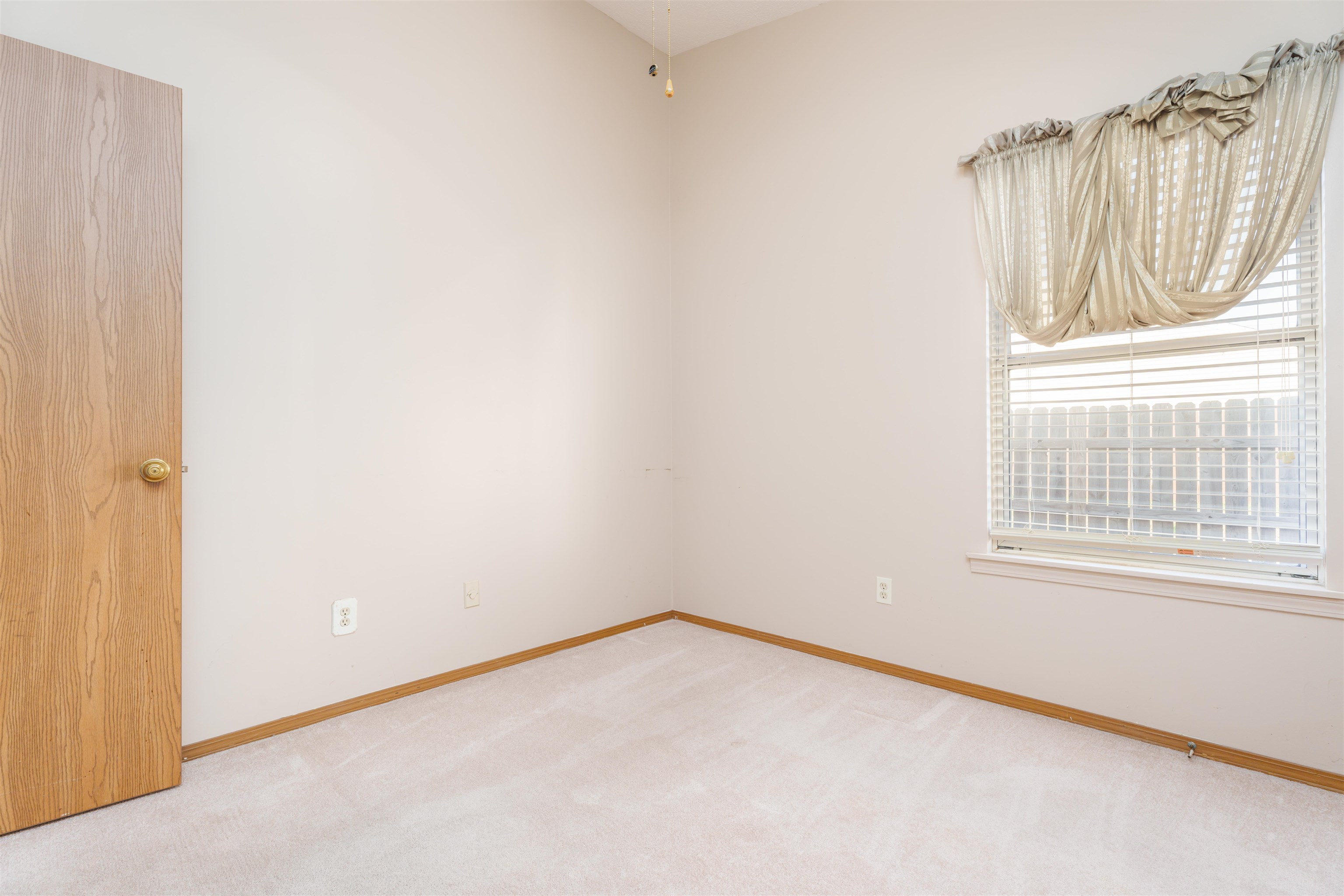 4415 Strickland Dr, Owensboro, Kentucky 42301, 2 Bedrooms Bedrooms, ,1 BathroomBathrooms,Single Family Residence,For Sale,Strickland Dr,89091