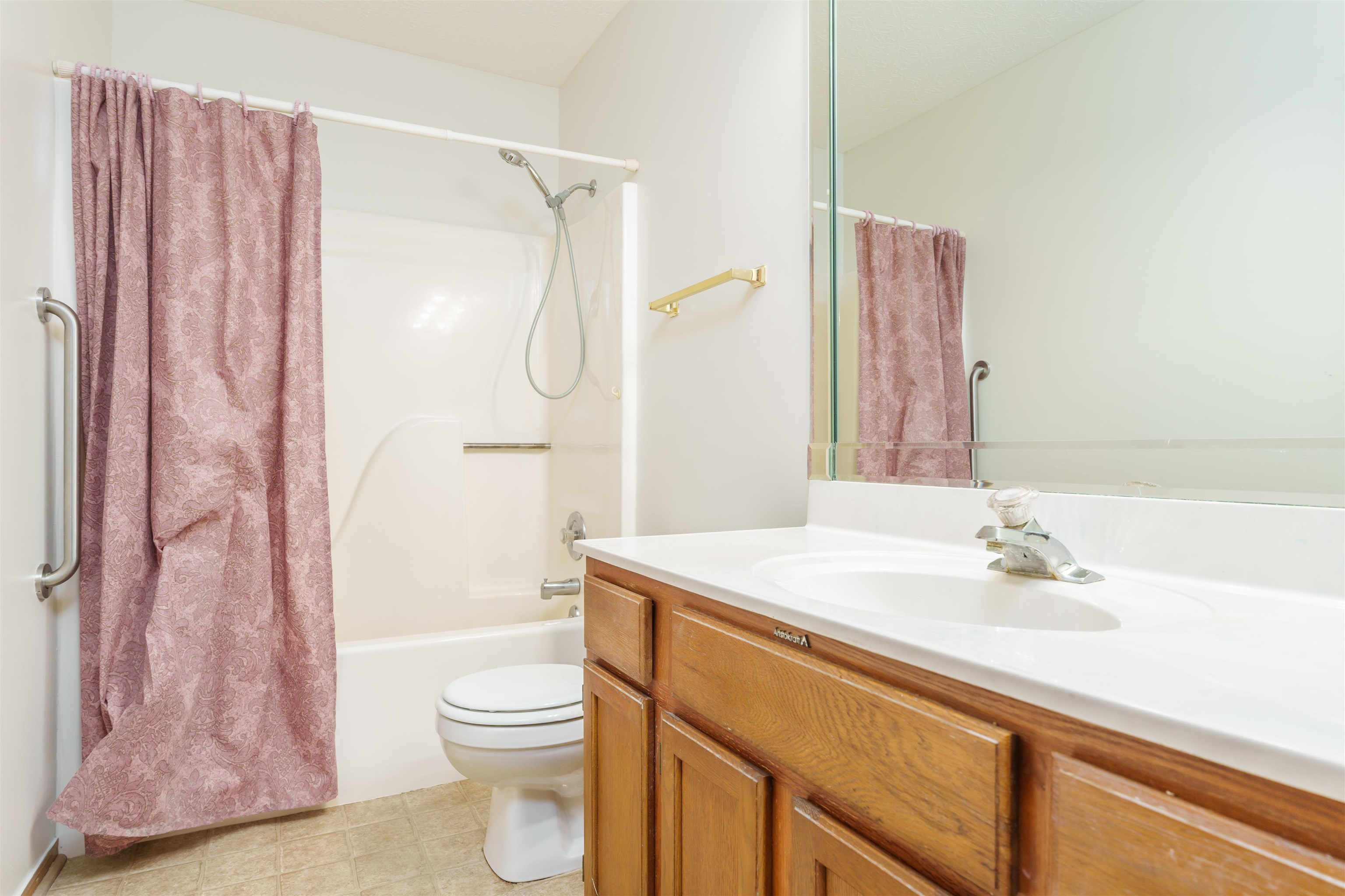 4415 Strickland Dr, Owensboro, Kentucky 42301, 2 Bedrooms Bedrooms, ,1 BathroomBathrooms,Single Family Residence,For Sale,Strickland Dr,89091