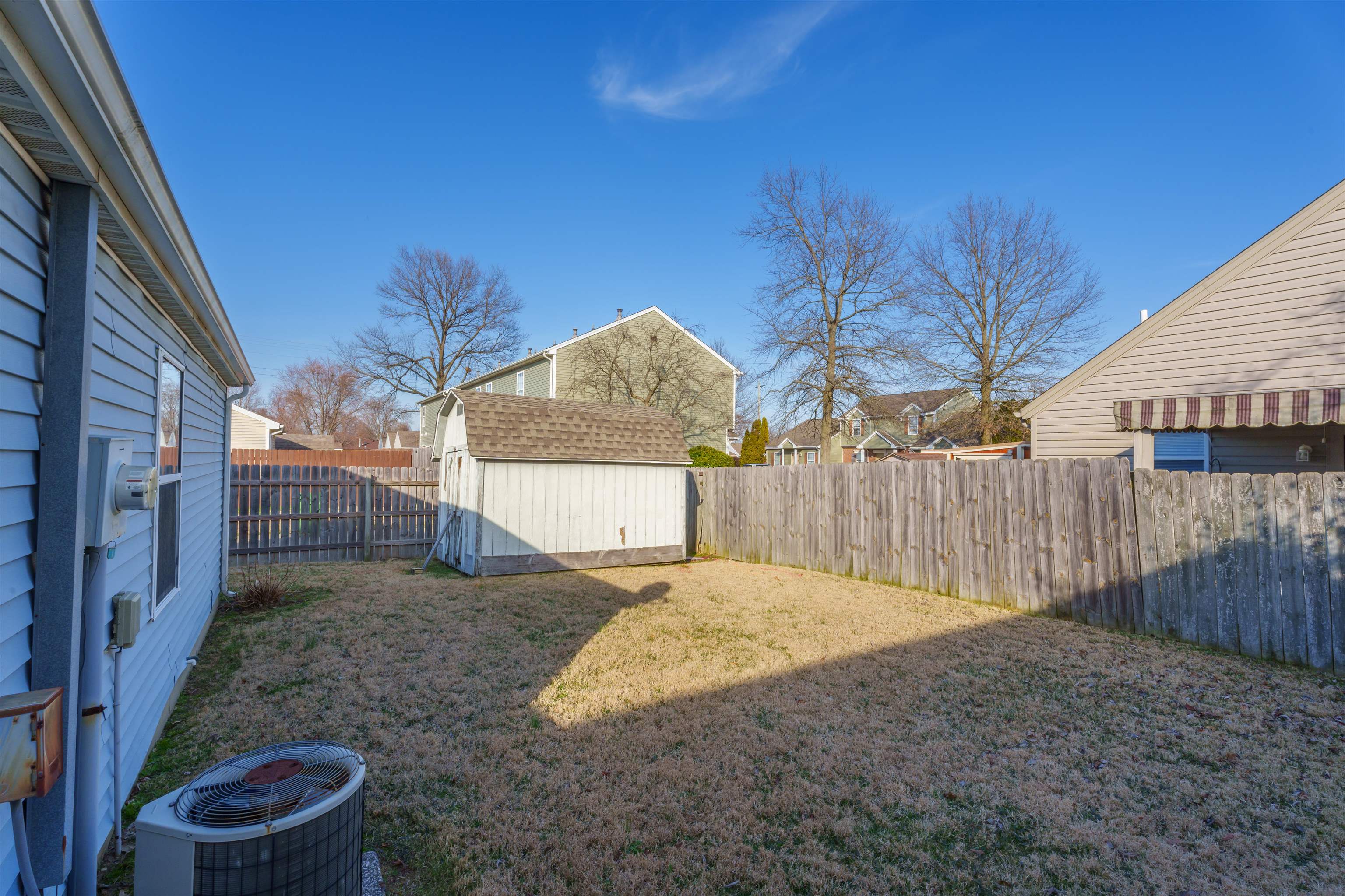 4415 Strickland Dr, Owensboro, Kentucky 42301, 2 Bedrooms Bedrooms, ,1 BathroomBathrooms,Single Family Residence,For Sale,Strickland Dr,89091
