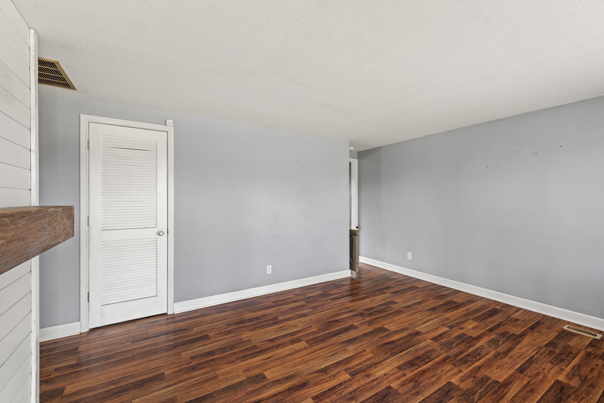 2104 Dickey Drive, Owensboro, Kentucky 42301, 3 Bedrooms Bedrooms, ,1 BathroomBathrooms,Ranch,For Sale,Dickey Drive,89096