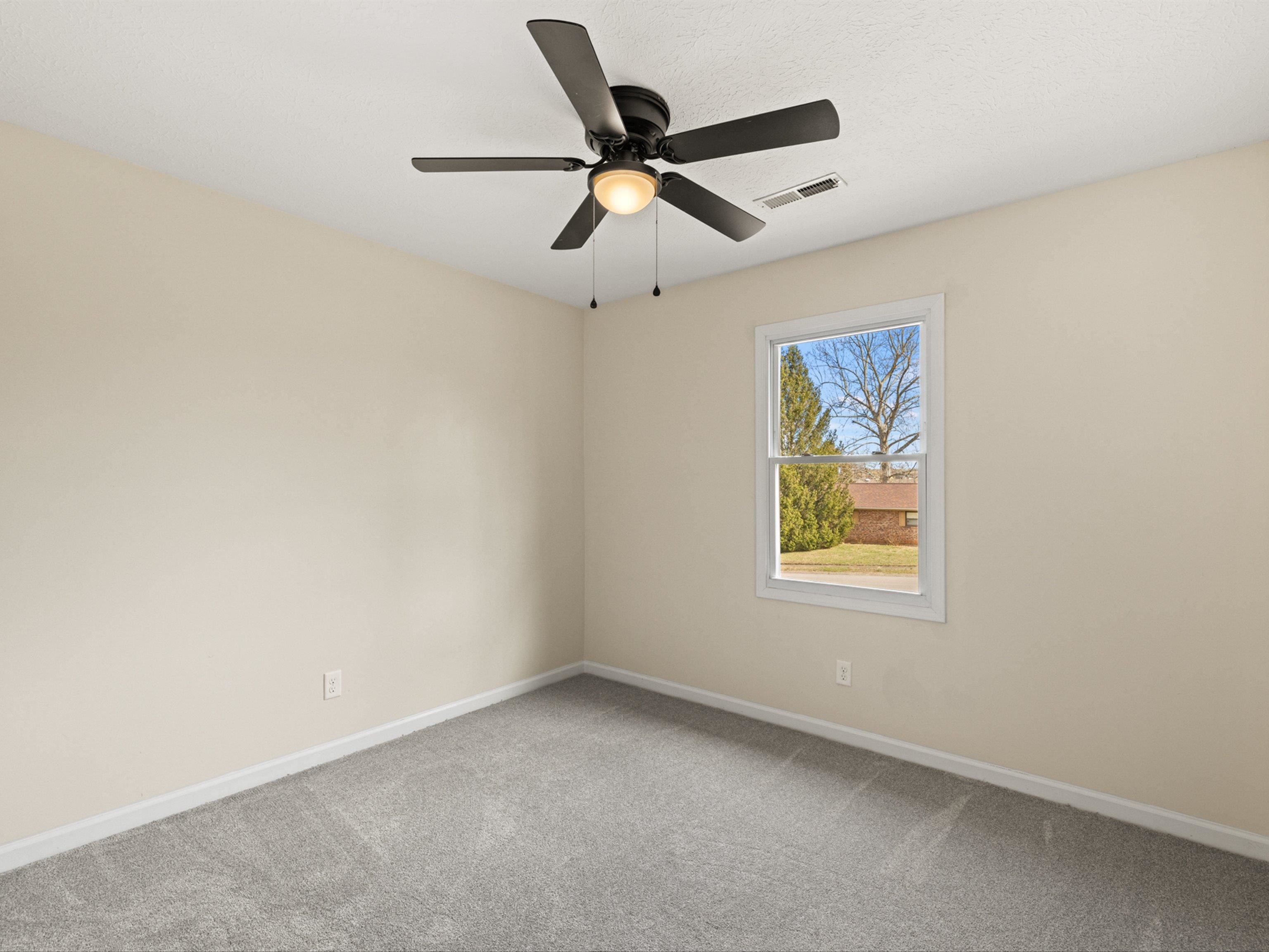 6104 Alma Court, Owensboro, Kentucky 42303, 3 Bedrooms Bedrooms, ,2 BathroomsBathrooms,Single Family Residence,For Sale,Alma Court,89110