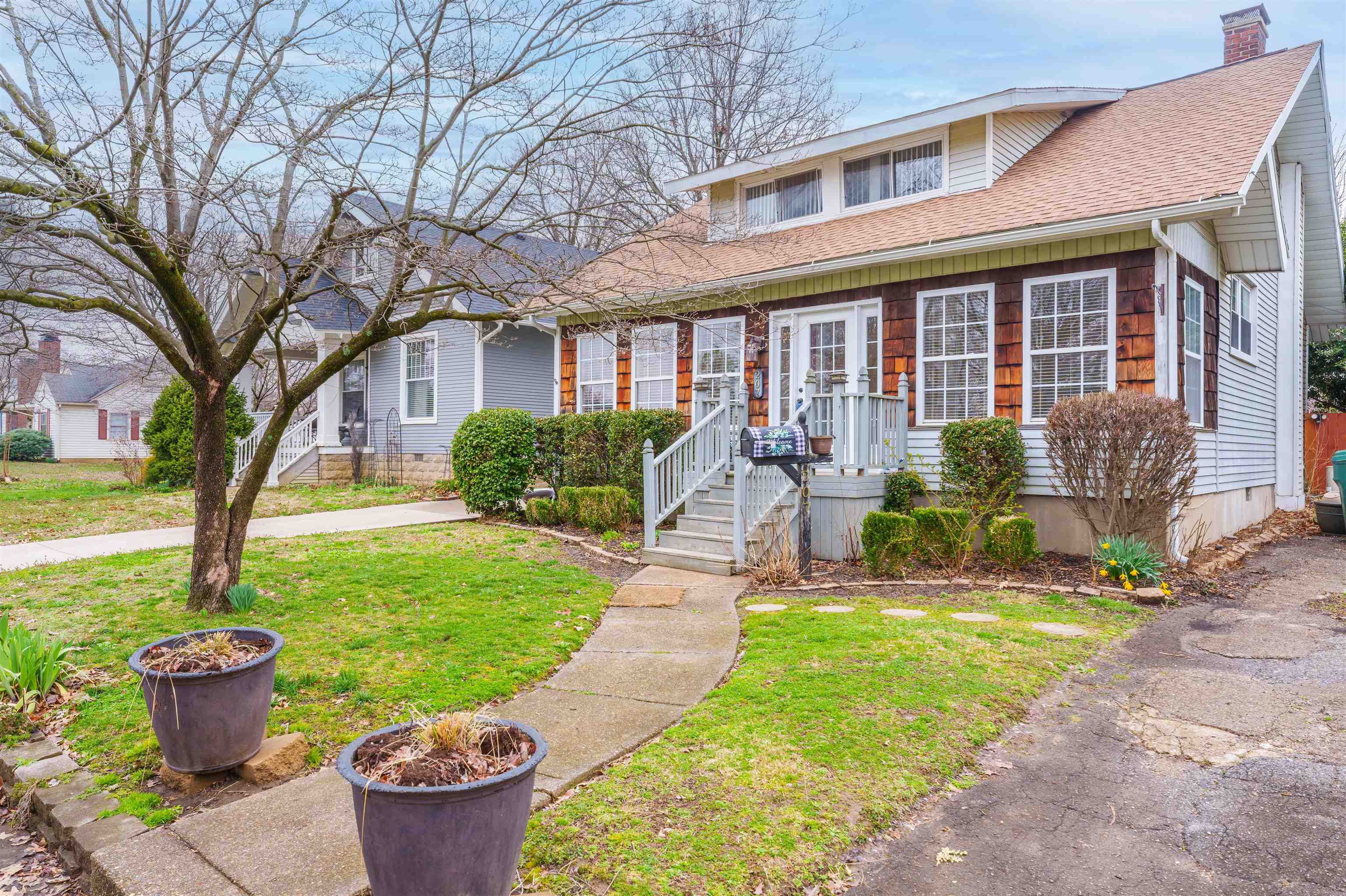 207 East 21st Street, Owensboro, Kentucky 42303, 4 Bedrooms Bedrooms, ,1 BathroomBathrooms,Single Family Residence,For Sale,East 21st Street,89111