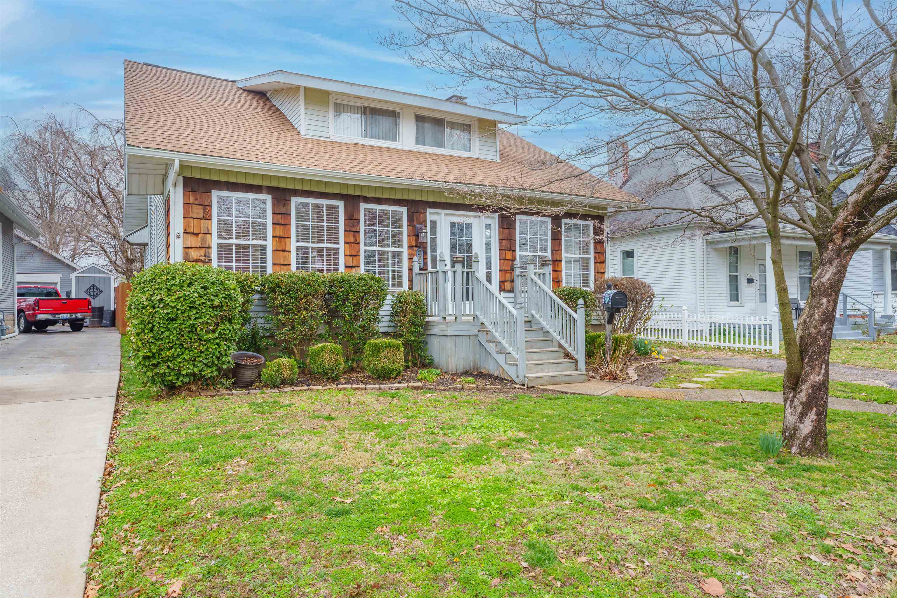 207 East 21st Street, Owensboro, Kentucky 42303, 4 Bedrooms Bedrooms, ,1 BathroomBathrooms,Single Family Residence,For Sale,East 21st Street,89111
