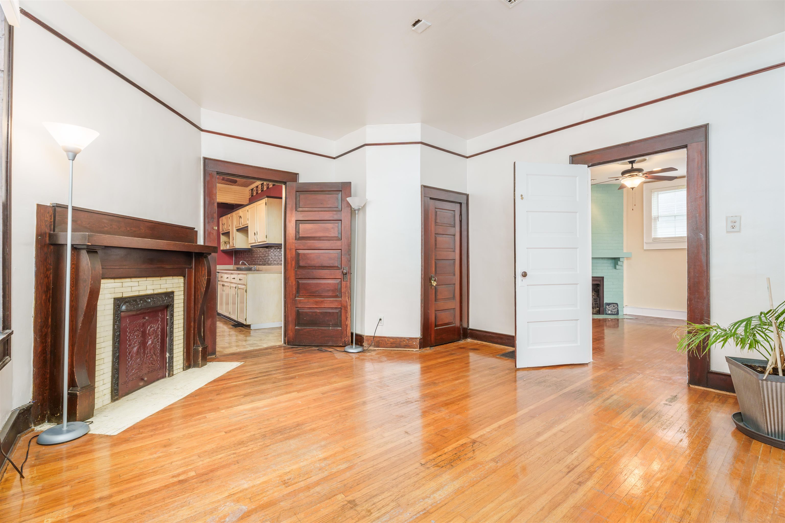 207 East 21st Street, Owensboro, Kentucky 42303, 4 Bedrooms Bedrooms, ,1 BathroomBathrooms,Single Family Residence,For Sale,East 21st Street,89111