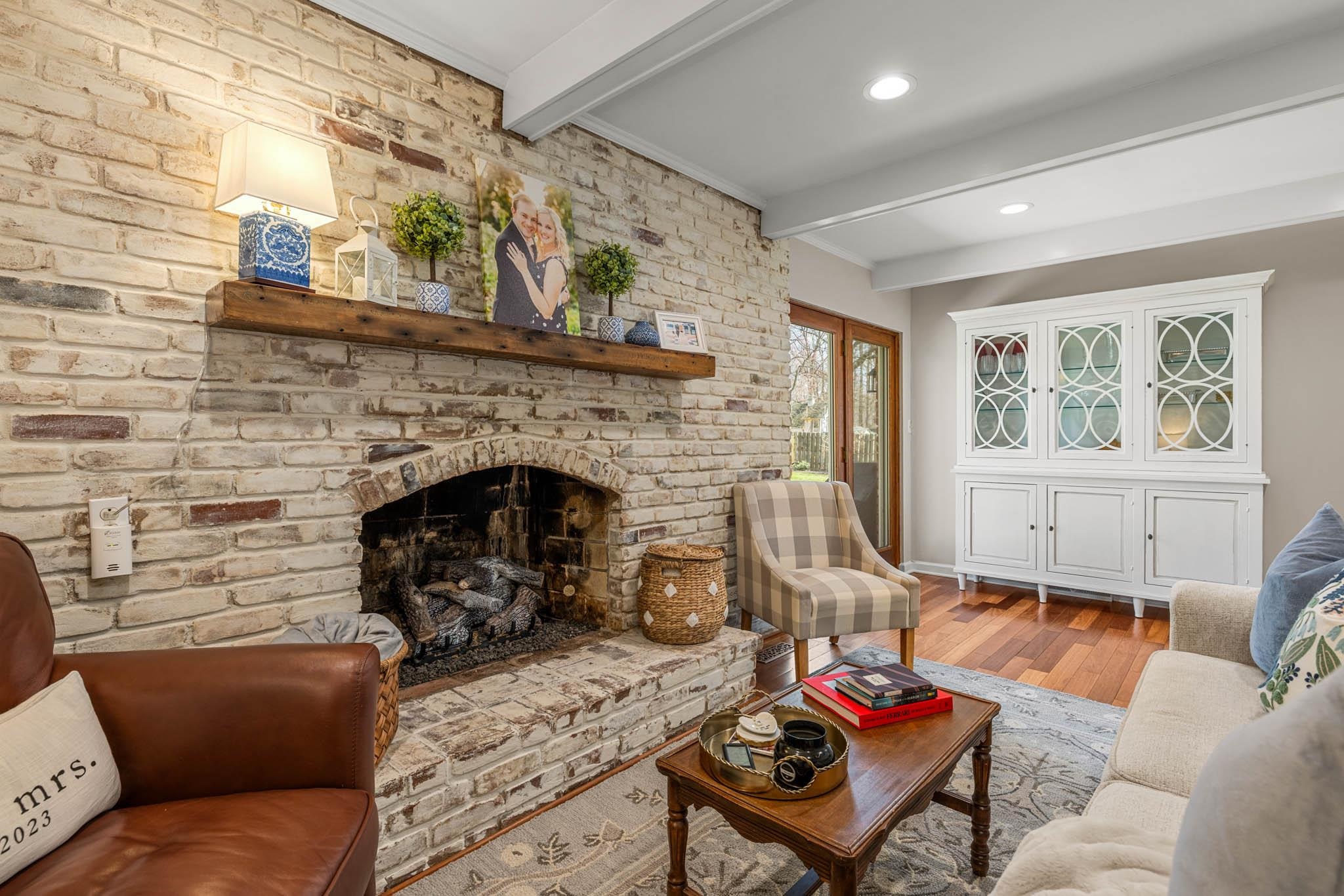 1233 Hickory Ln, Owensboro, Kentucky 42303-7524, 3 Bedrooms Bedrooms, ,2 BathroomsBathrooms,Single Family Residence,For Sale,Hickory Ln,89130